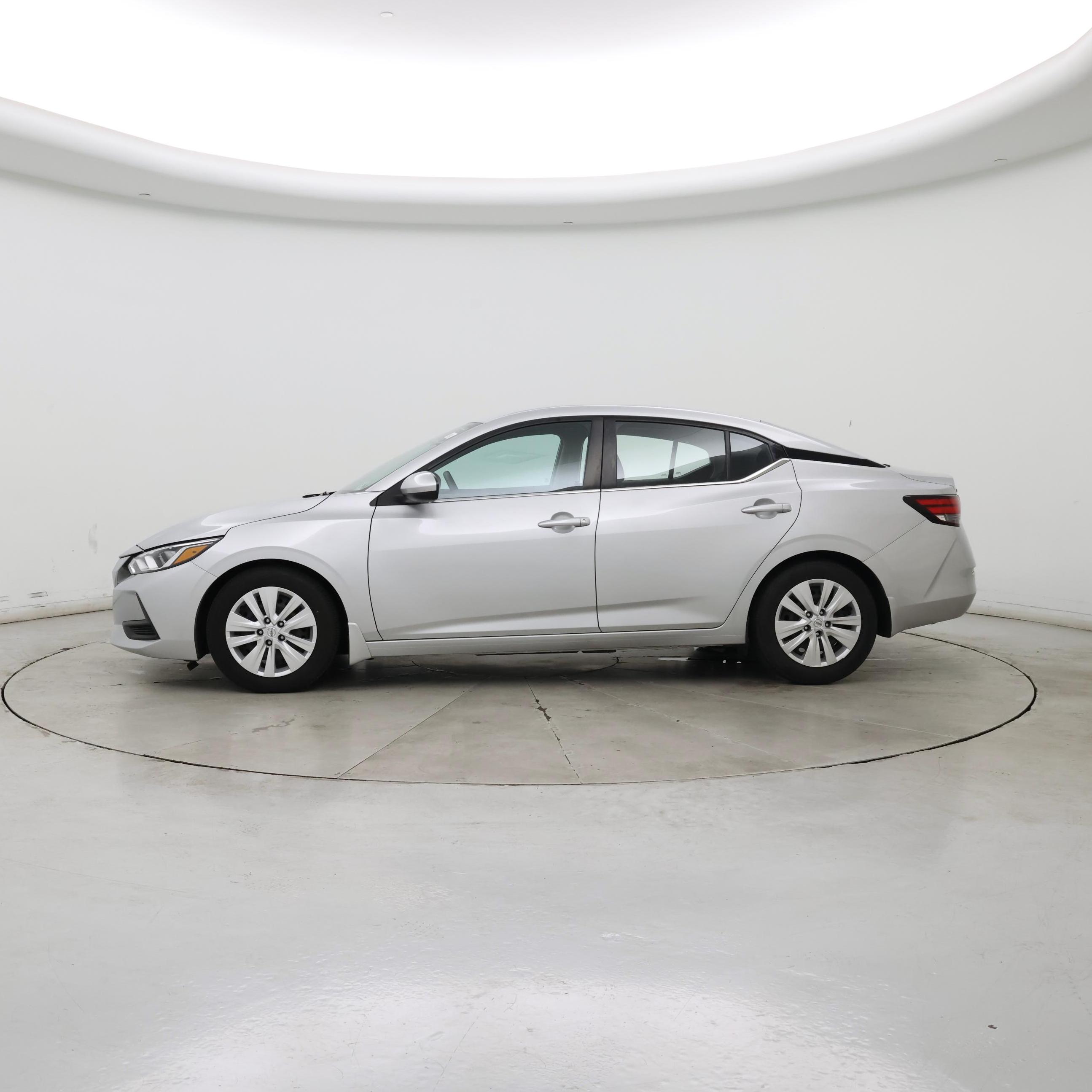 Thumbnail: 2020 Nissan Sentra - 3