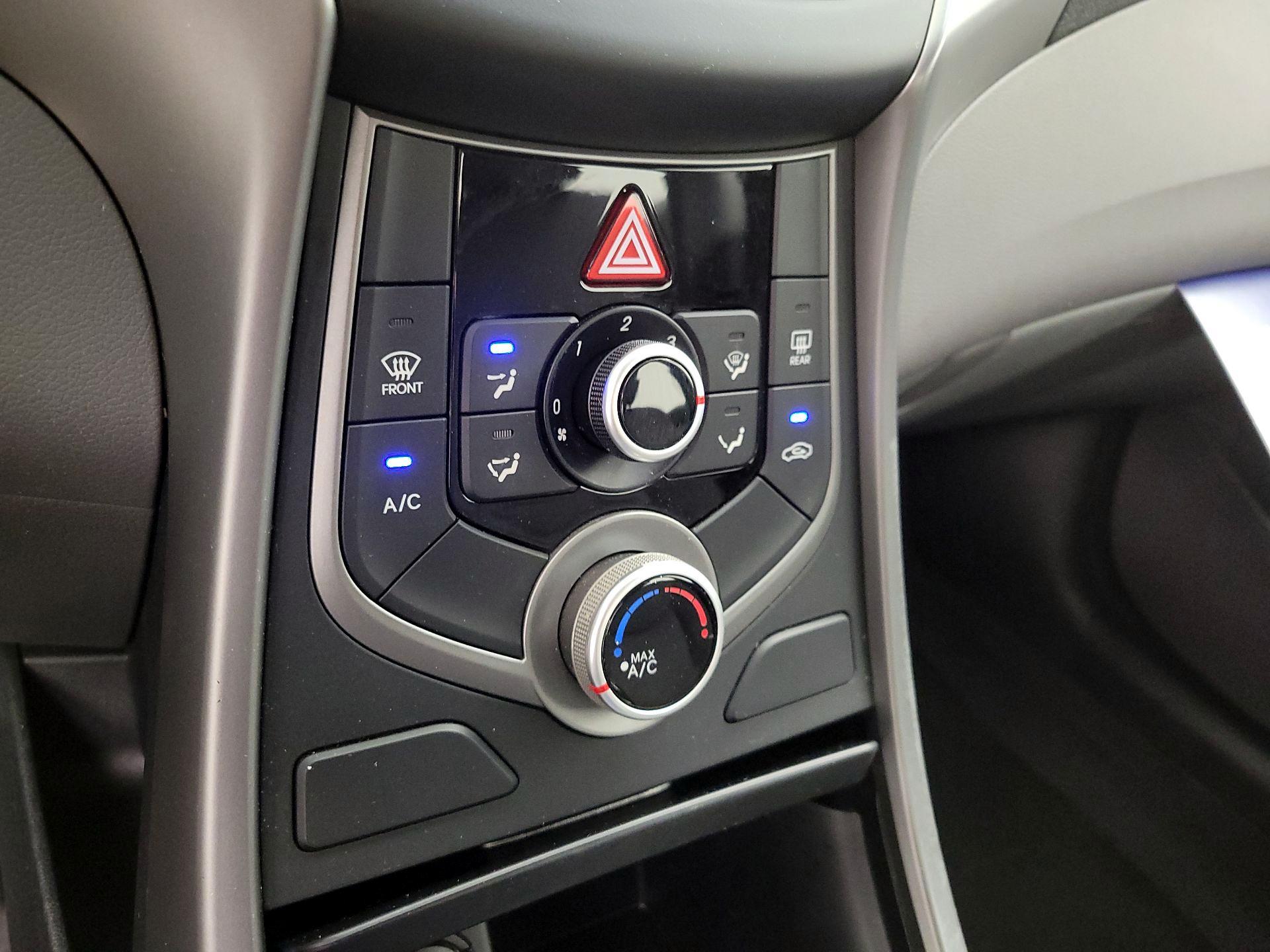 Thumbnail: 2016 Hyundai Elantra - 16