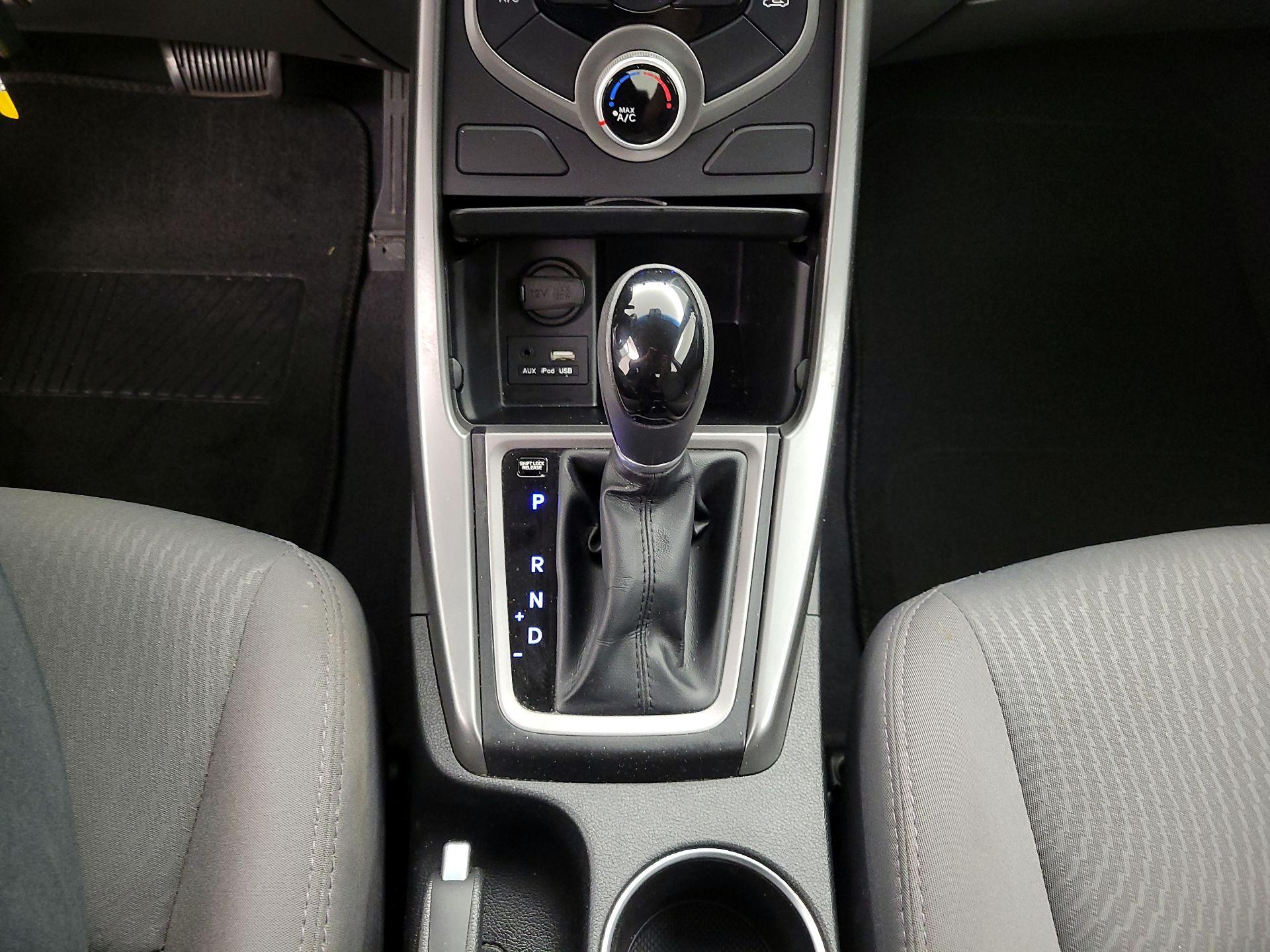 Thumbnail: 2016 Hyundai Elantra - 17