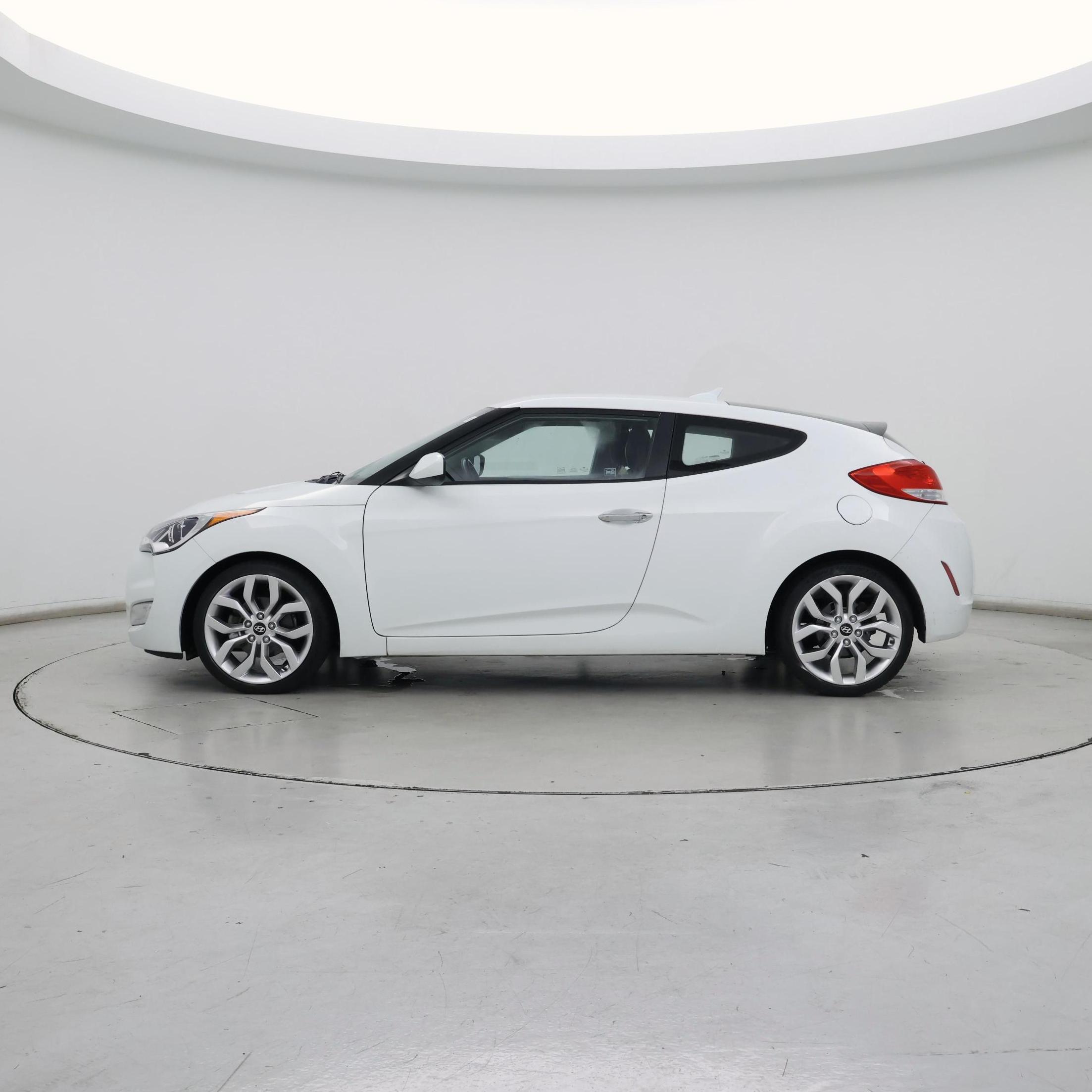 Thumbnail: 2014 Hyundai Veloster - 3