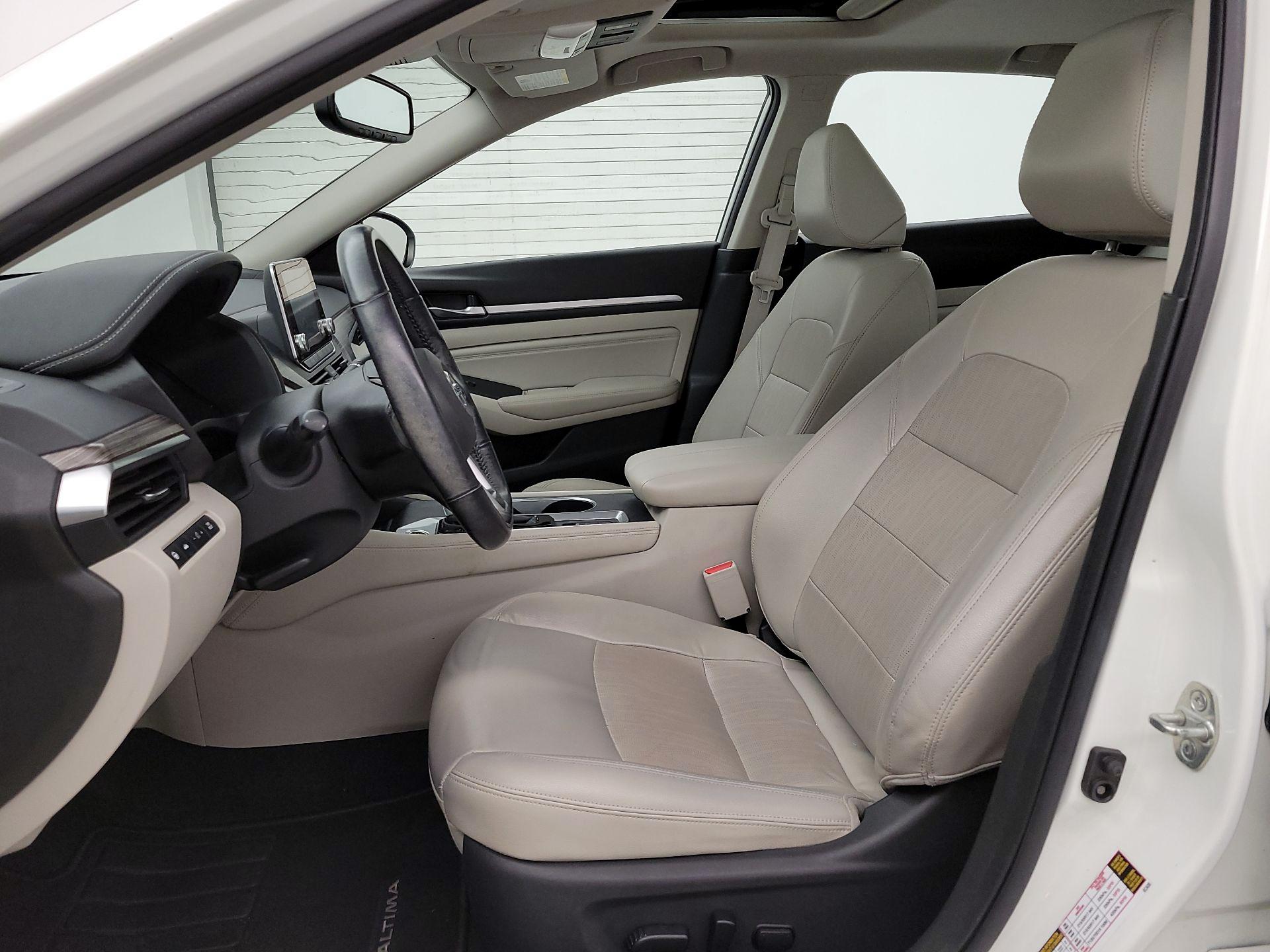 Thumbnail: 2019 Nissan Altima - 11