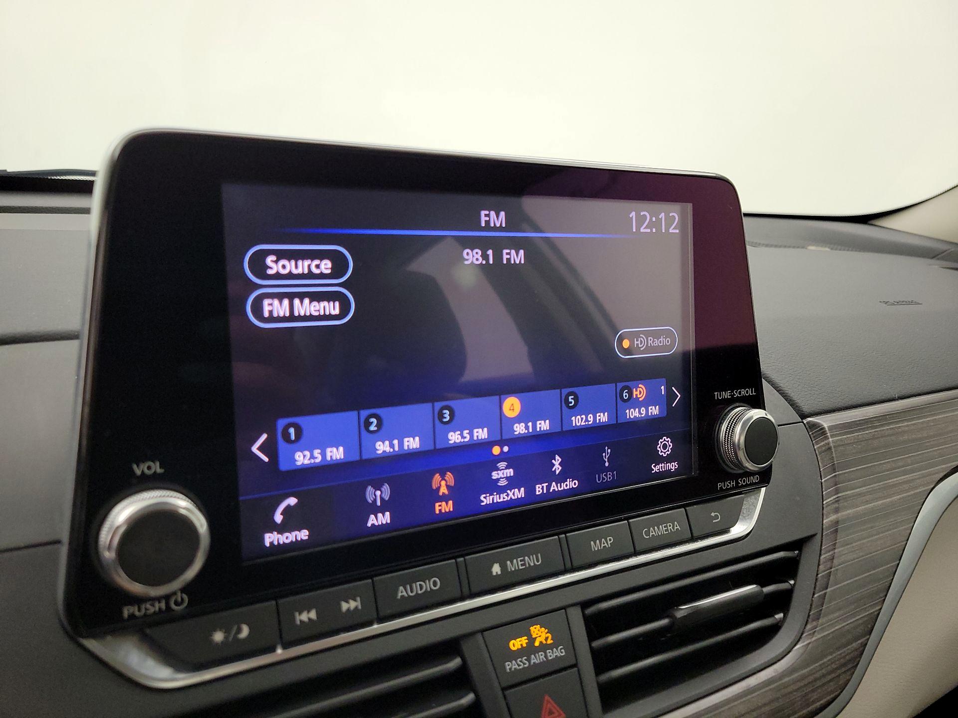 Thumbnail: 2019 Nissan Altima - 16