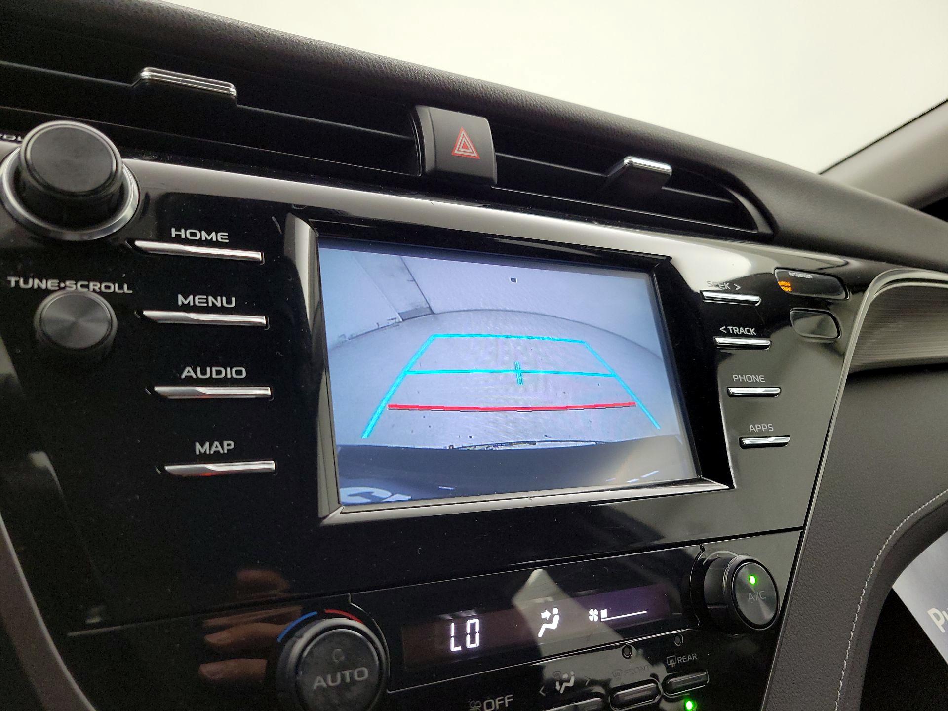 Thumbnail: 2019 Toyota Camry - 14