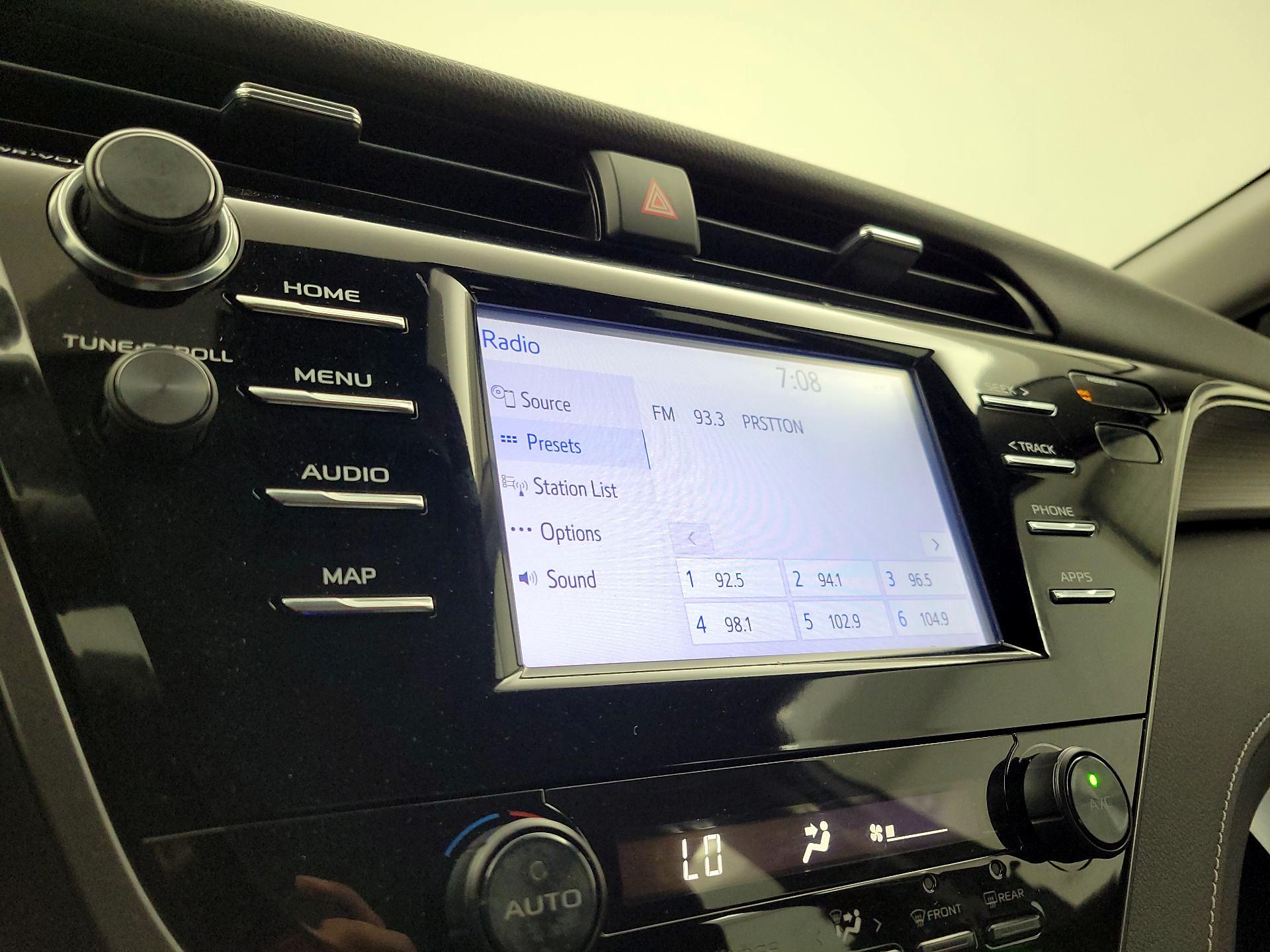 Thumbnail: 2019 Toyota Camry - 15