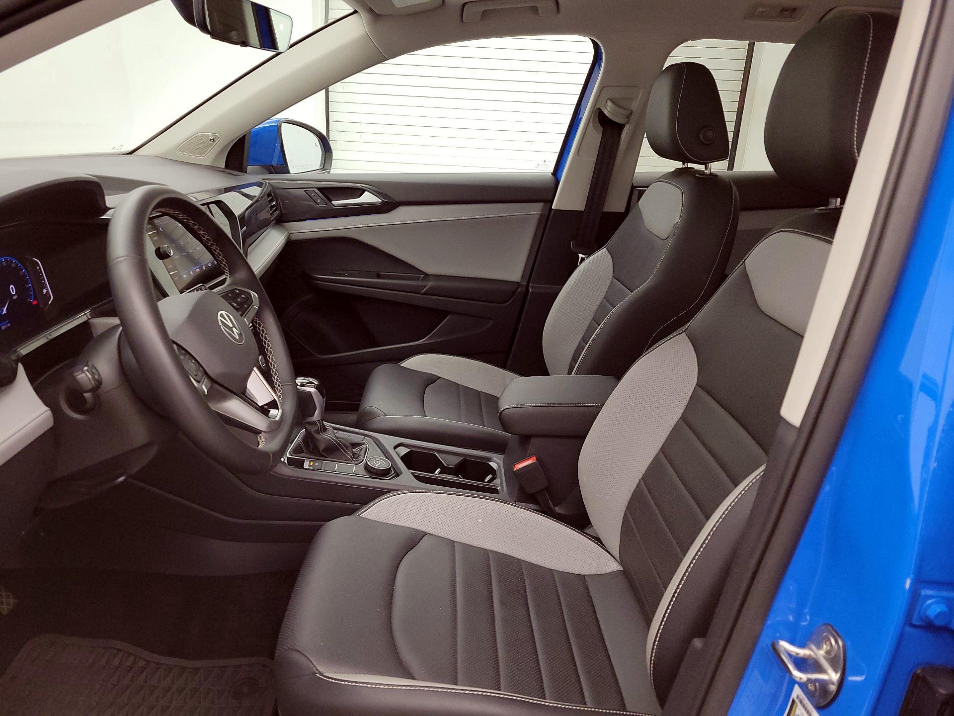 Thumbnail: 2022 Volkswagen Taos - 11