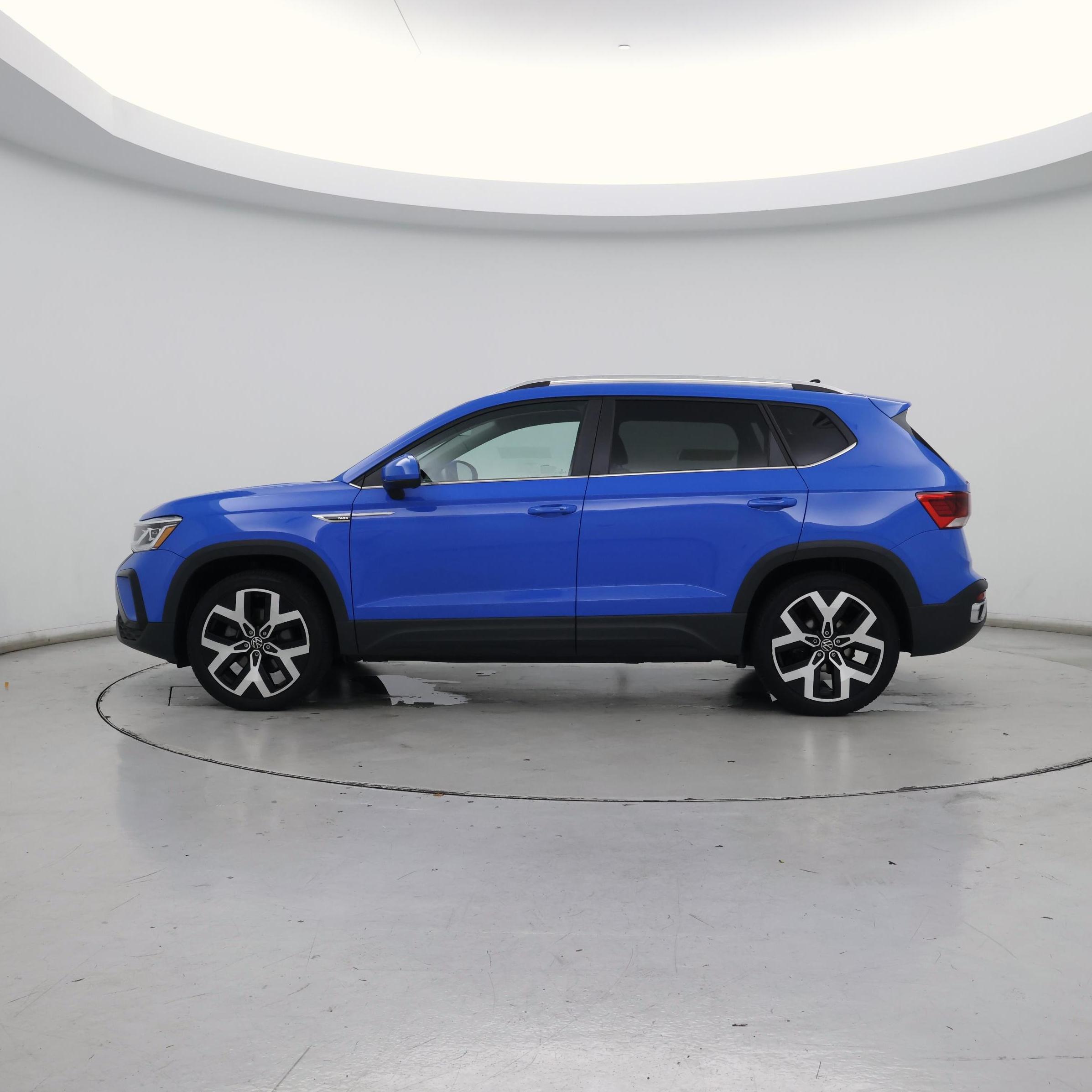 Thumbnail: 2022 Volkswagen Taos - 3