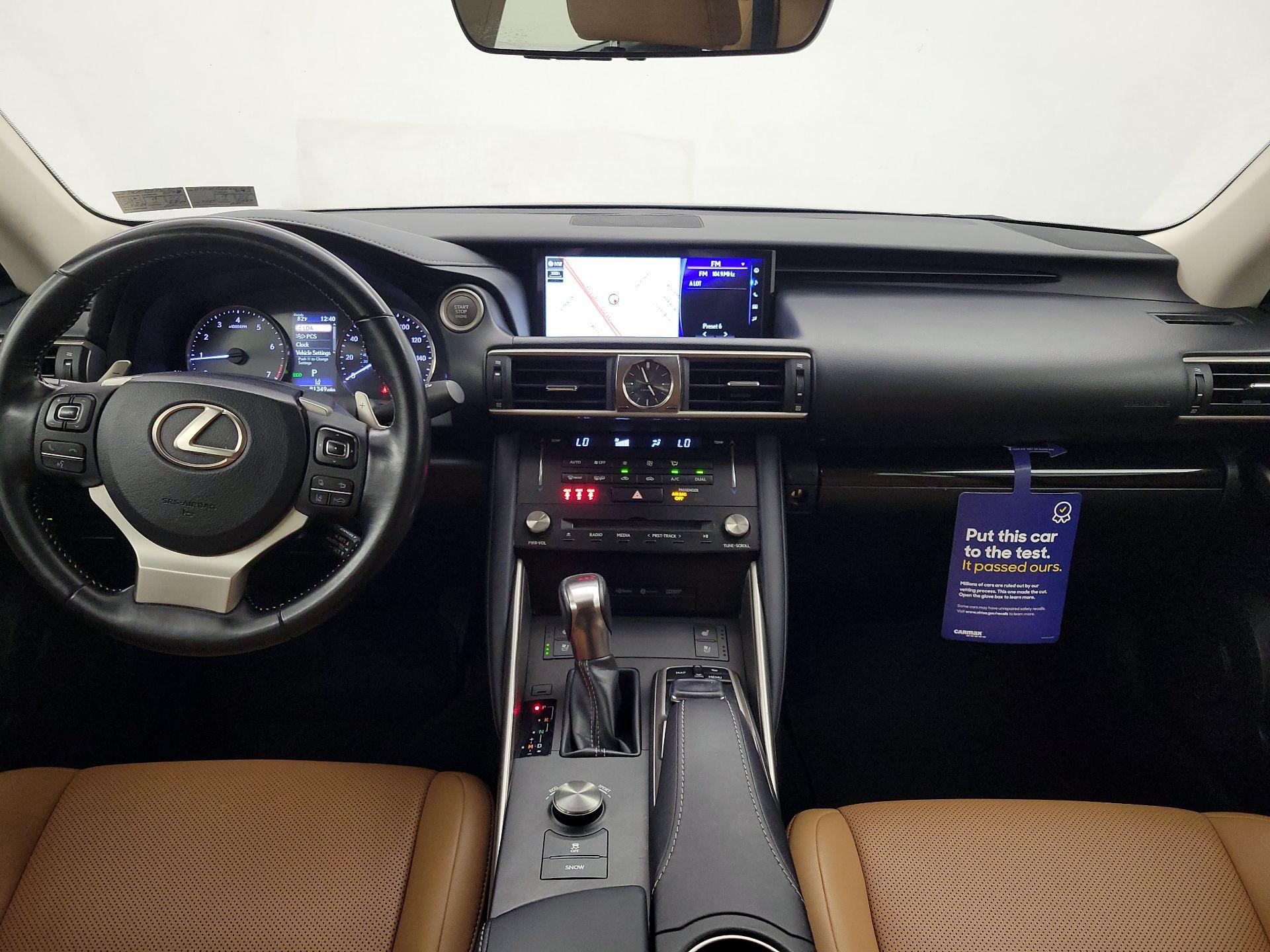Thumbnail: 2017 Lexus IS - 9