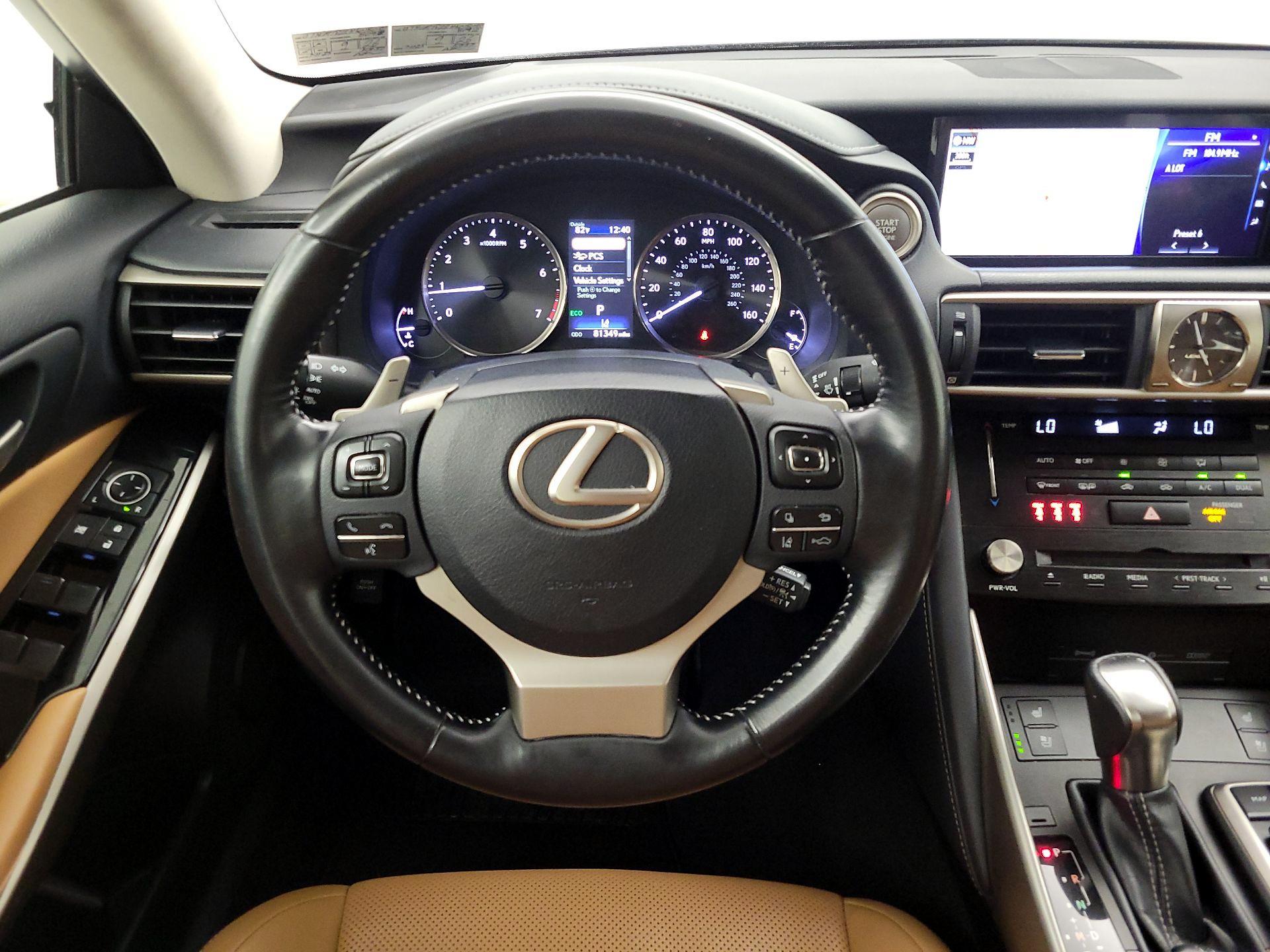 Thumbnail: 2017 Lexus IS - 10