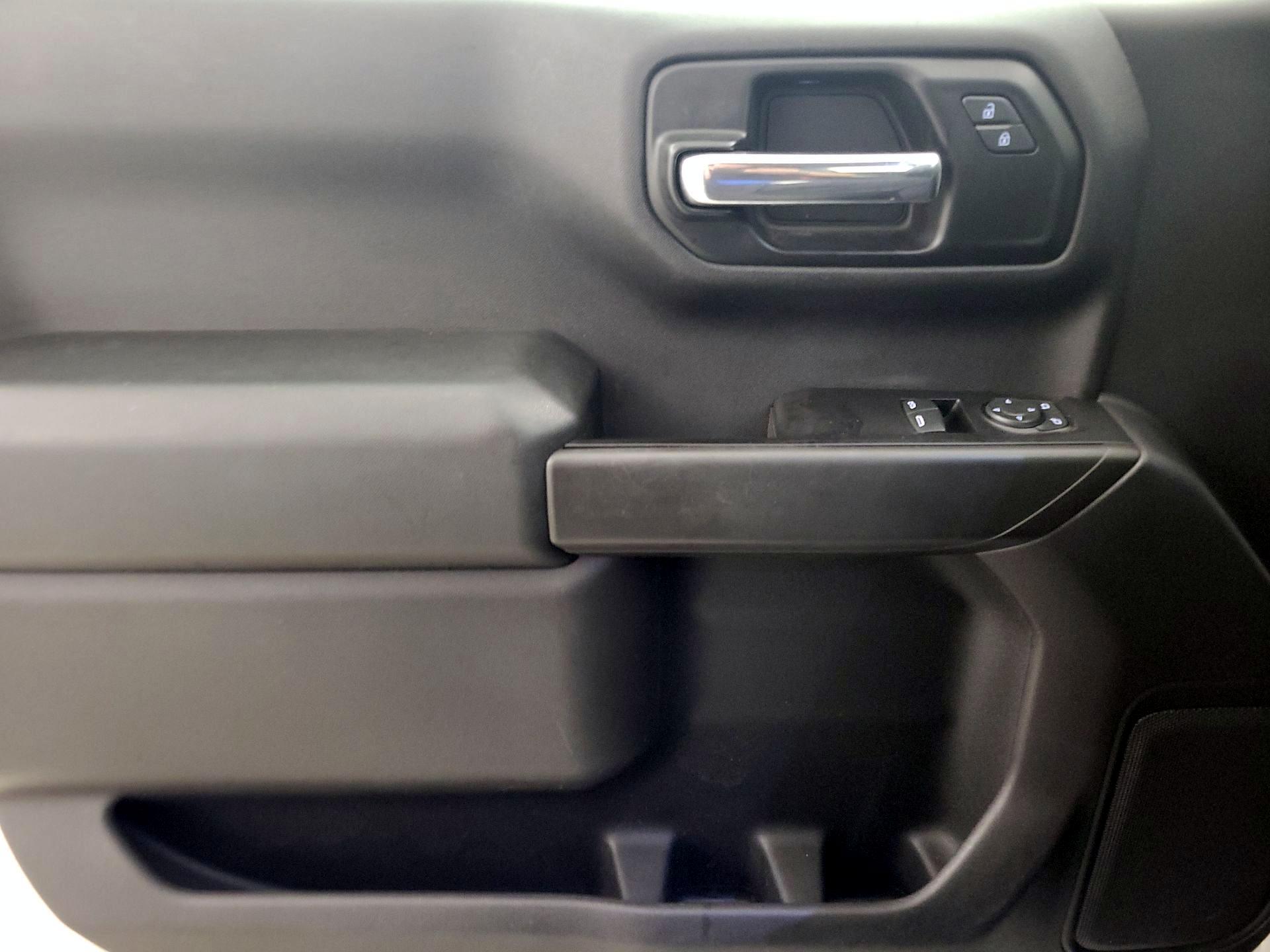 Thumbnail: 2019 Chevrolet Silverado 1500 - 12