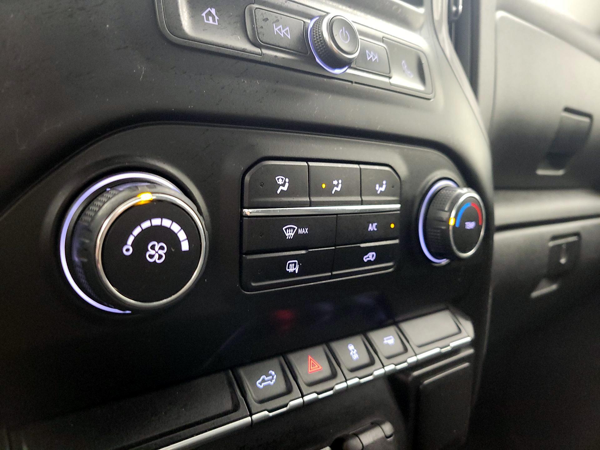 Thumbnail: 2019 Chevrolet Silverado 1500 - 16