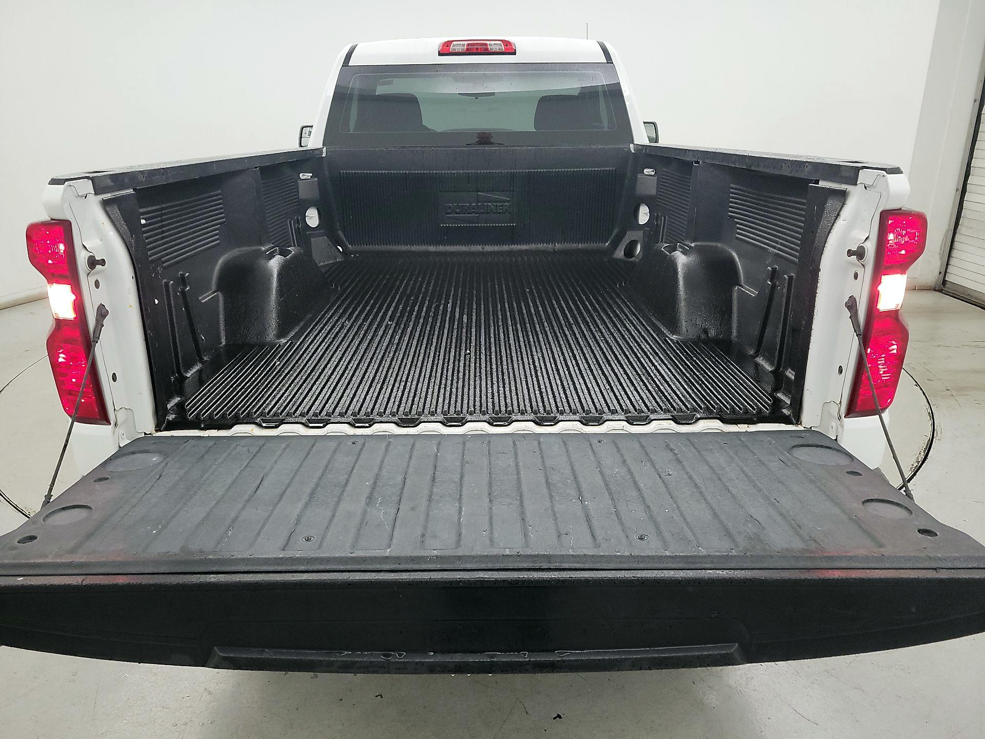 Thumbnail: 2019 Chevrolet Silverado 1500 - 19