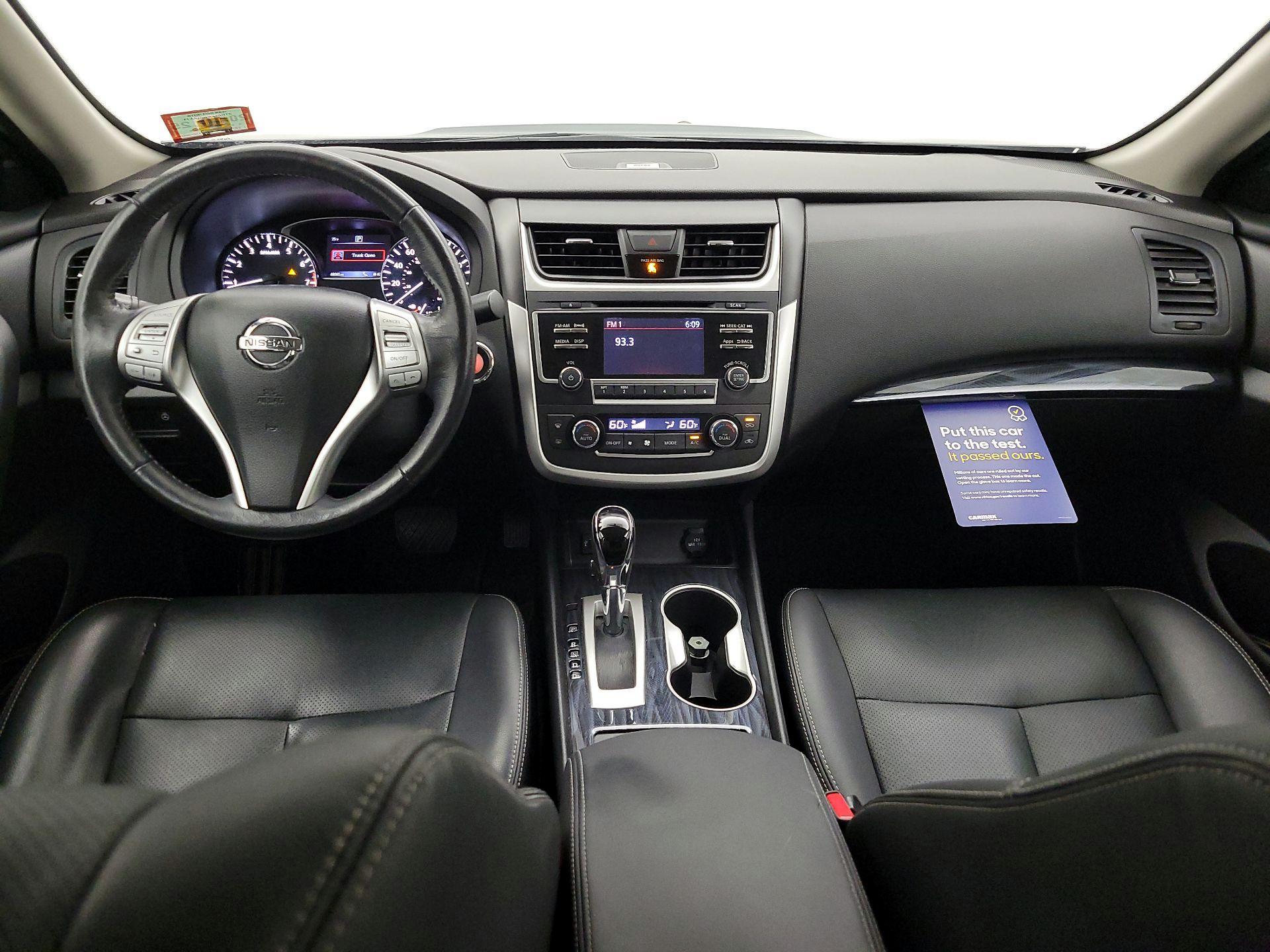Thumbnail: 2016 Nissan Altima - 9