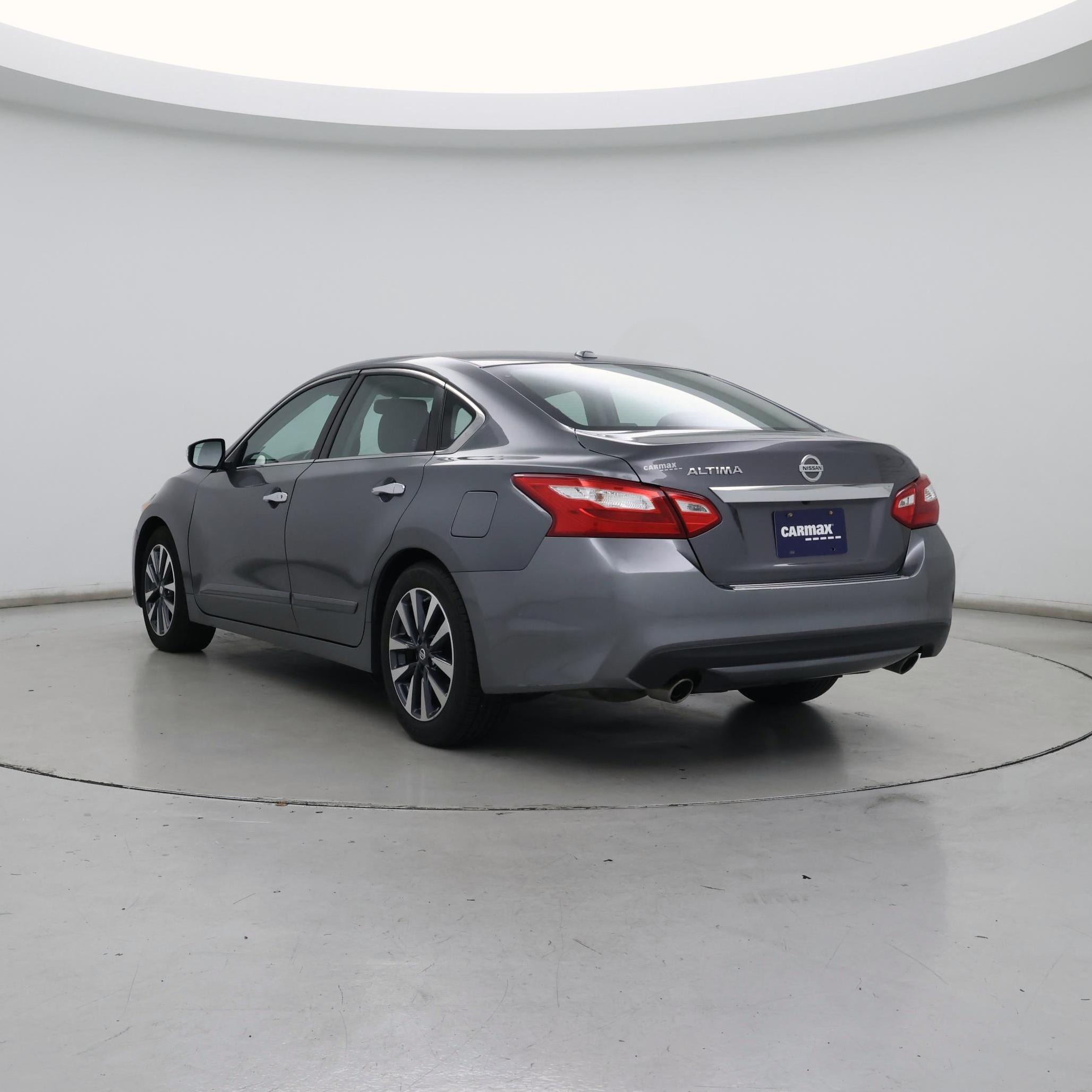 Thumbnail: 2016 Nissan Altima - 2