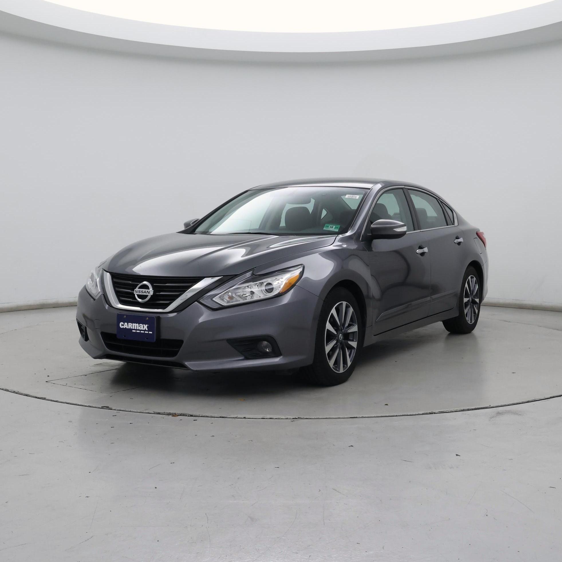 Thumbnail: 2016 Nissan Altima - 4