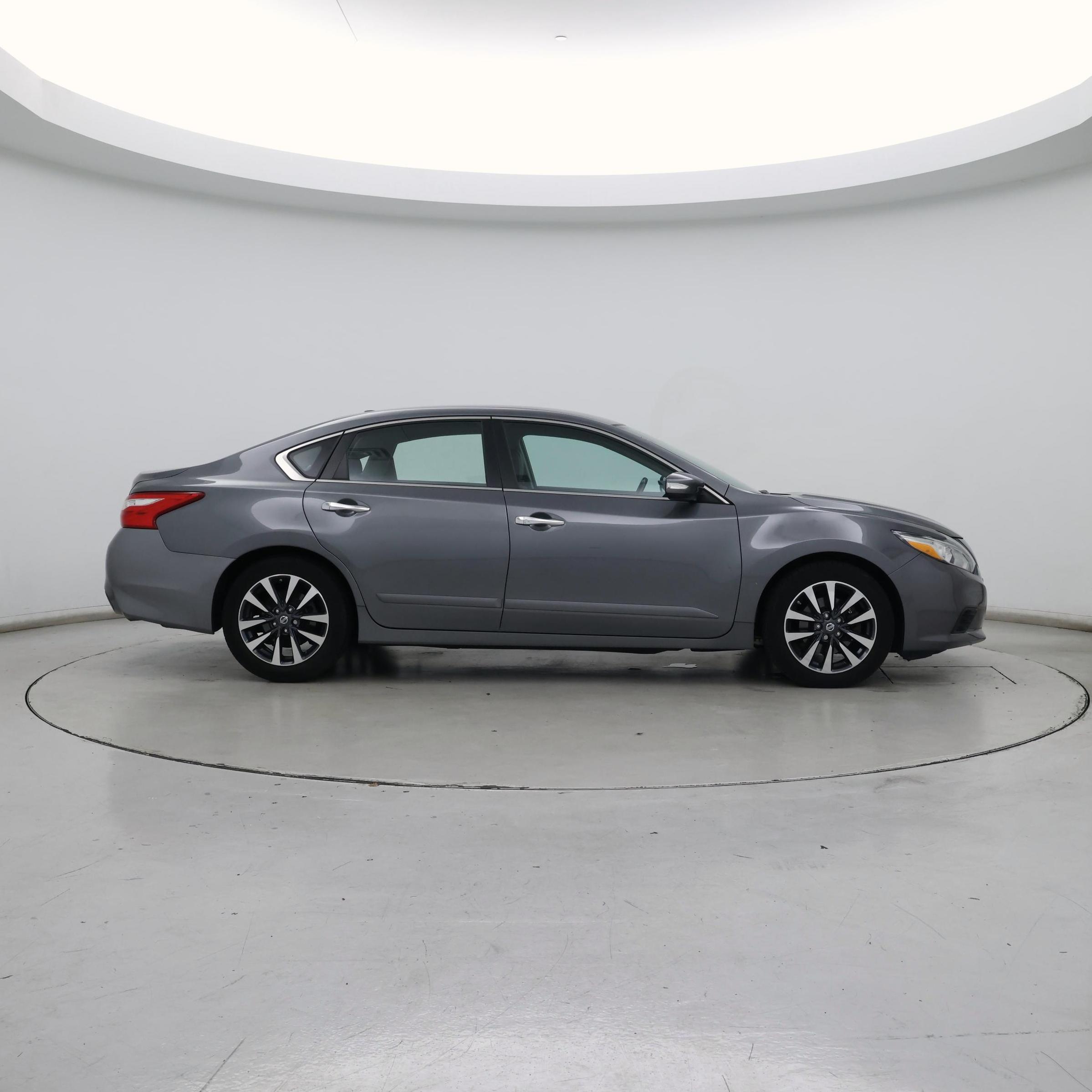 Thumbnail: 2016 Nissan Altima - 7
