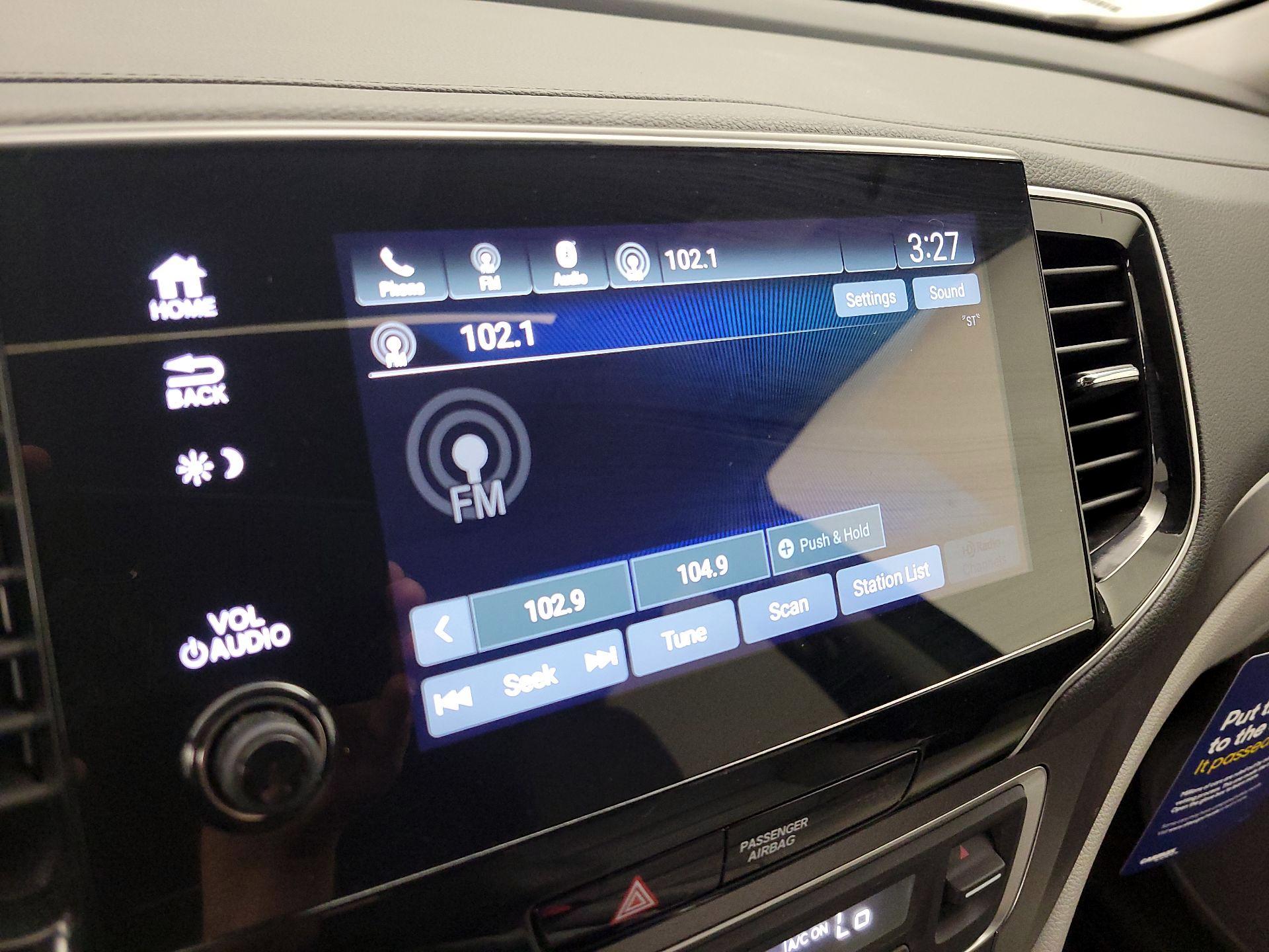 Thumbnail: 2019 Honda Pilot - 15