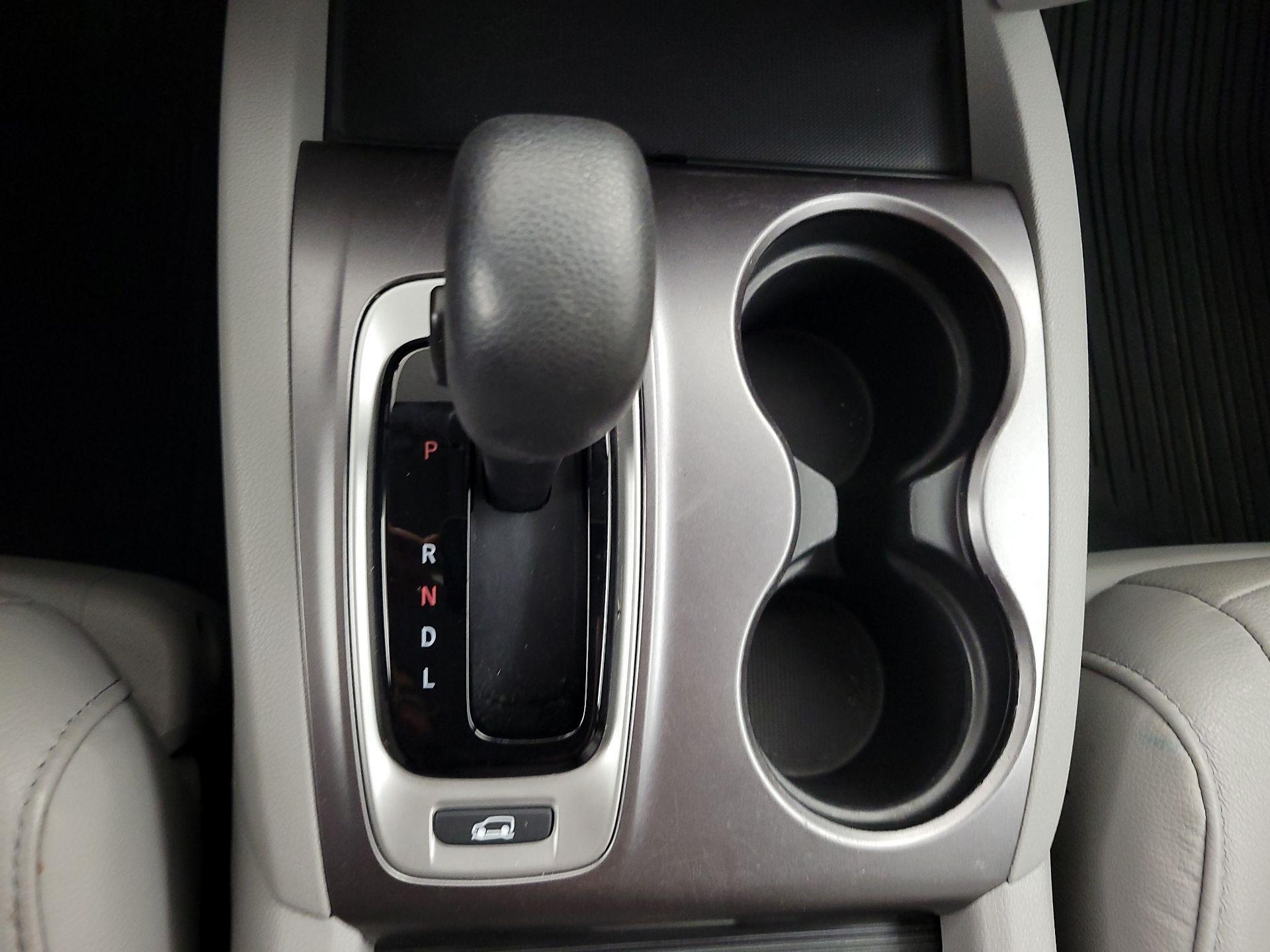Thumbnail: 2019 Honda Pilot - 17