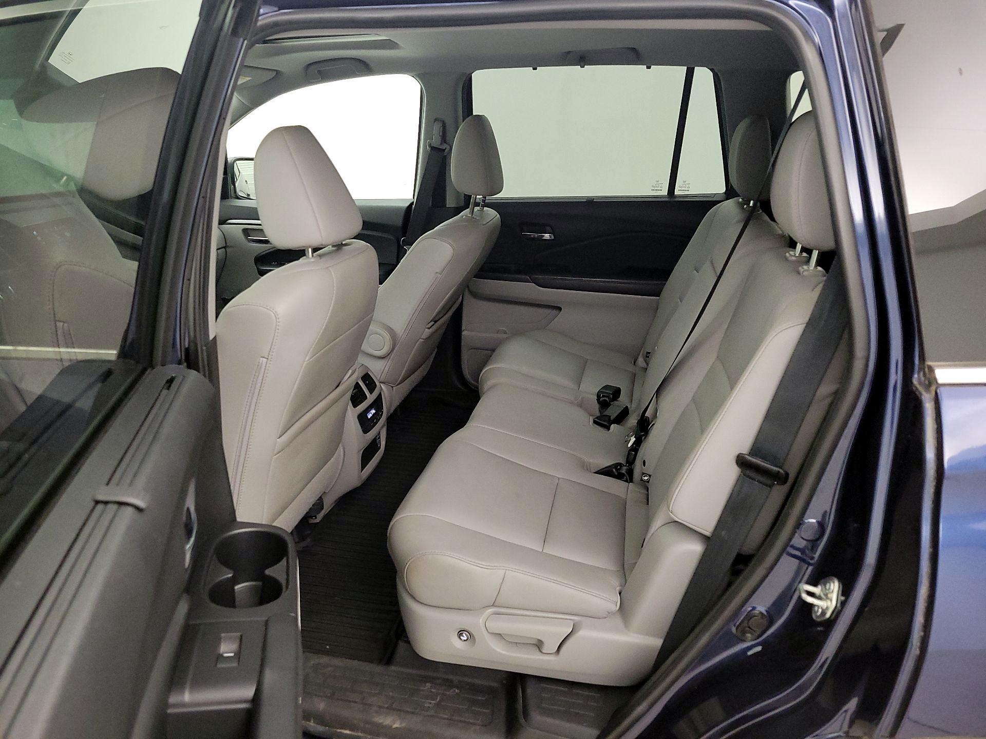 Thumbnail: 2019 Honda Pilot - 20