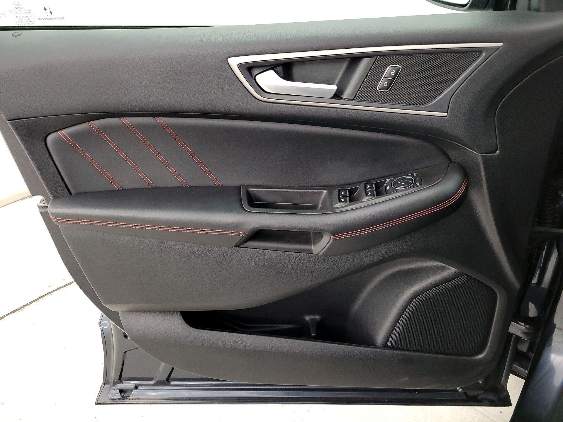 Thumbnail: 2022 Ford Edge - 12
