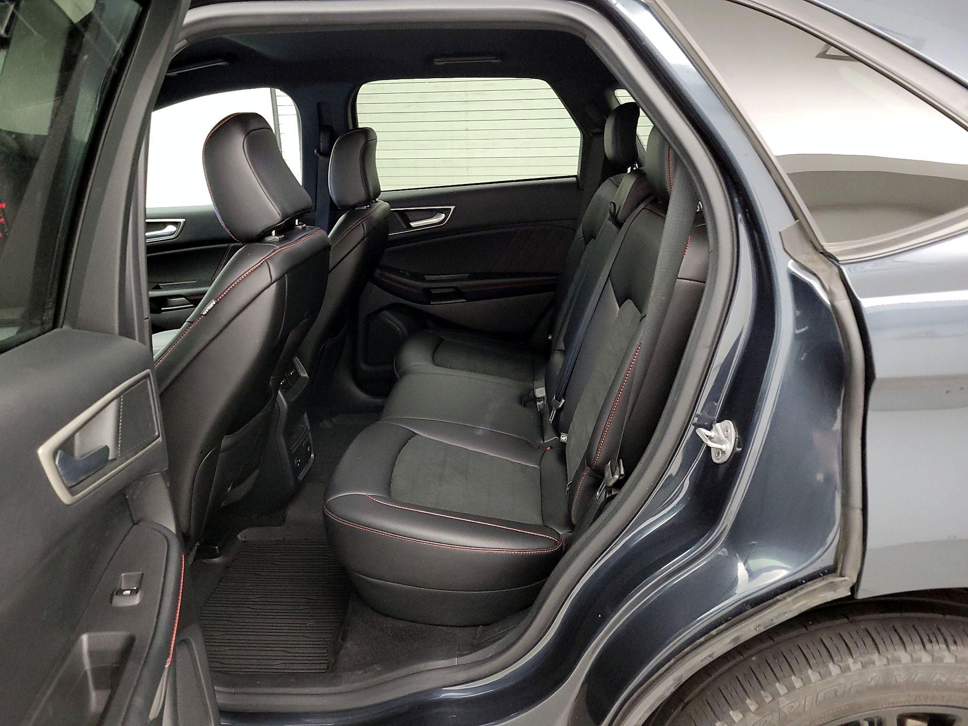 Thumbnail: 2022 Ford Edge - 20
