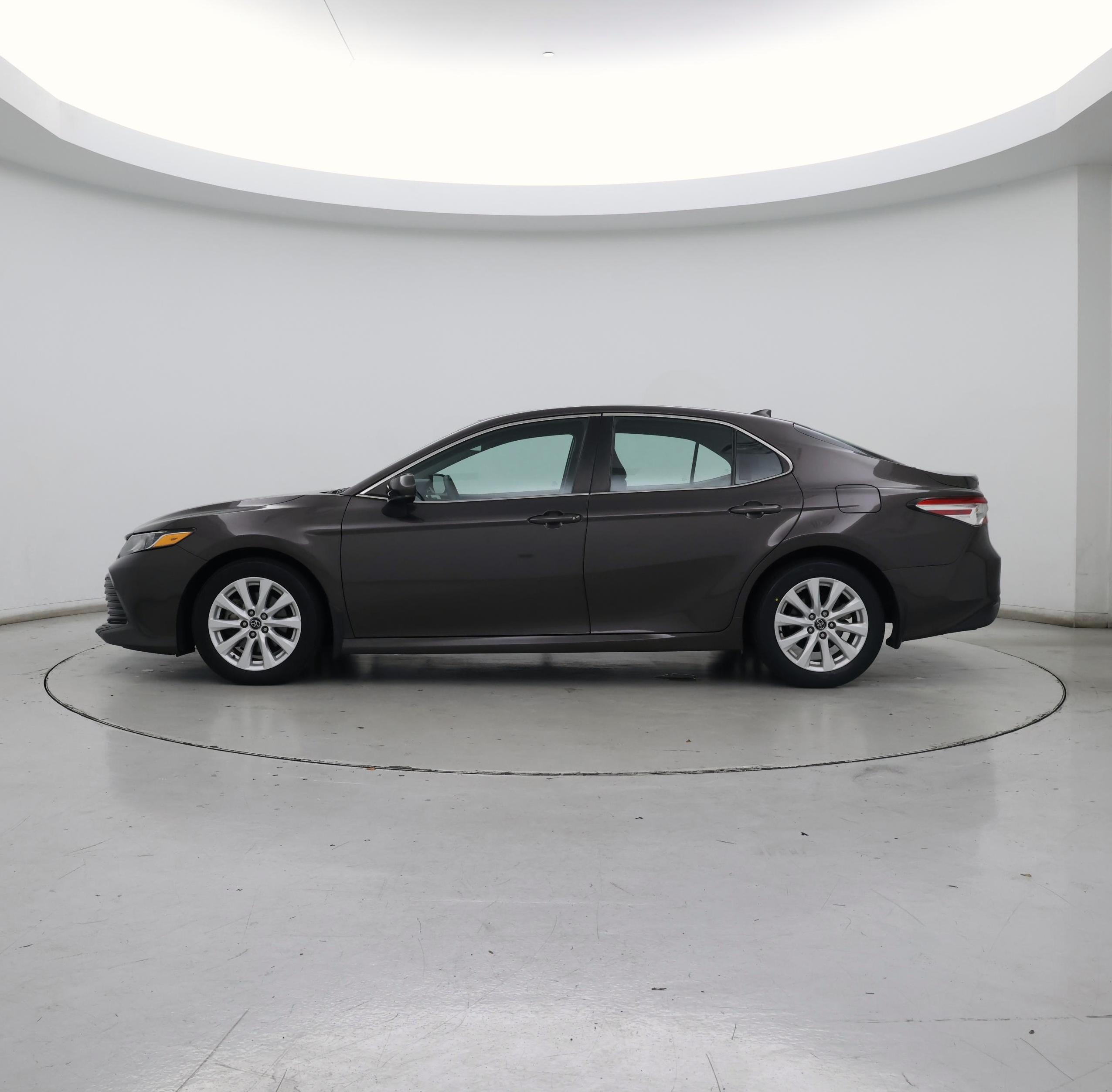 Thumbnail: 2020 Toyota Camry - 3