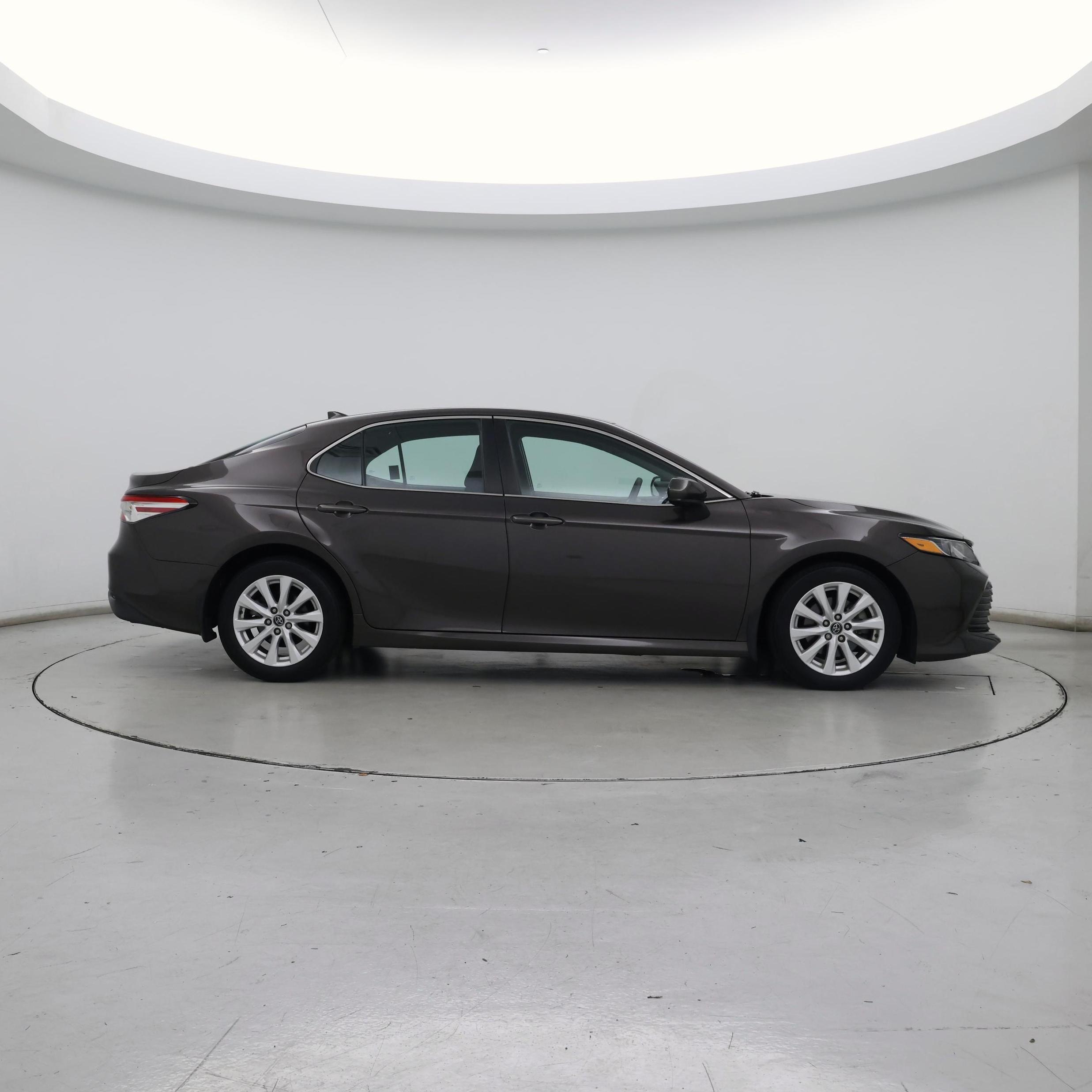 Thumbnail: 2020 Toyota Camry - 7