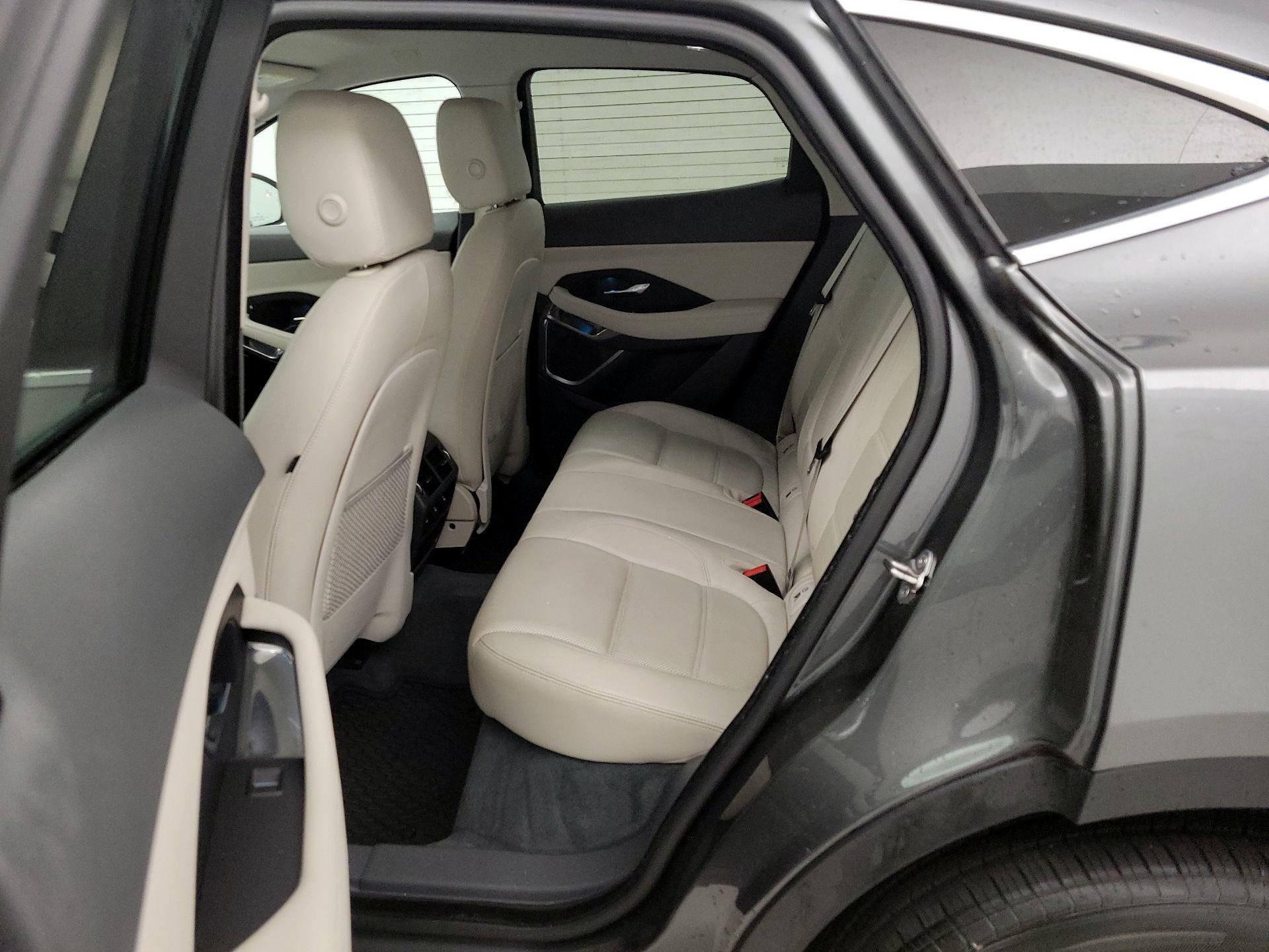 Thumbnail: 2018 Jaguar E-Pace - 20