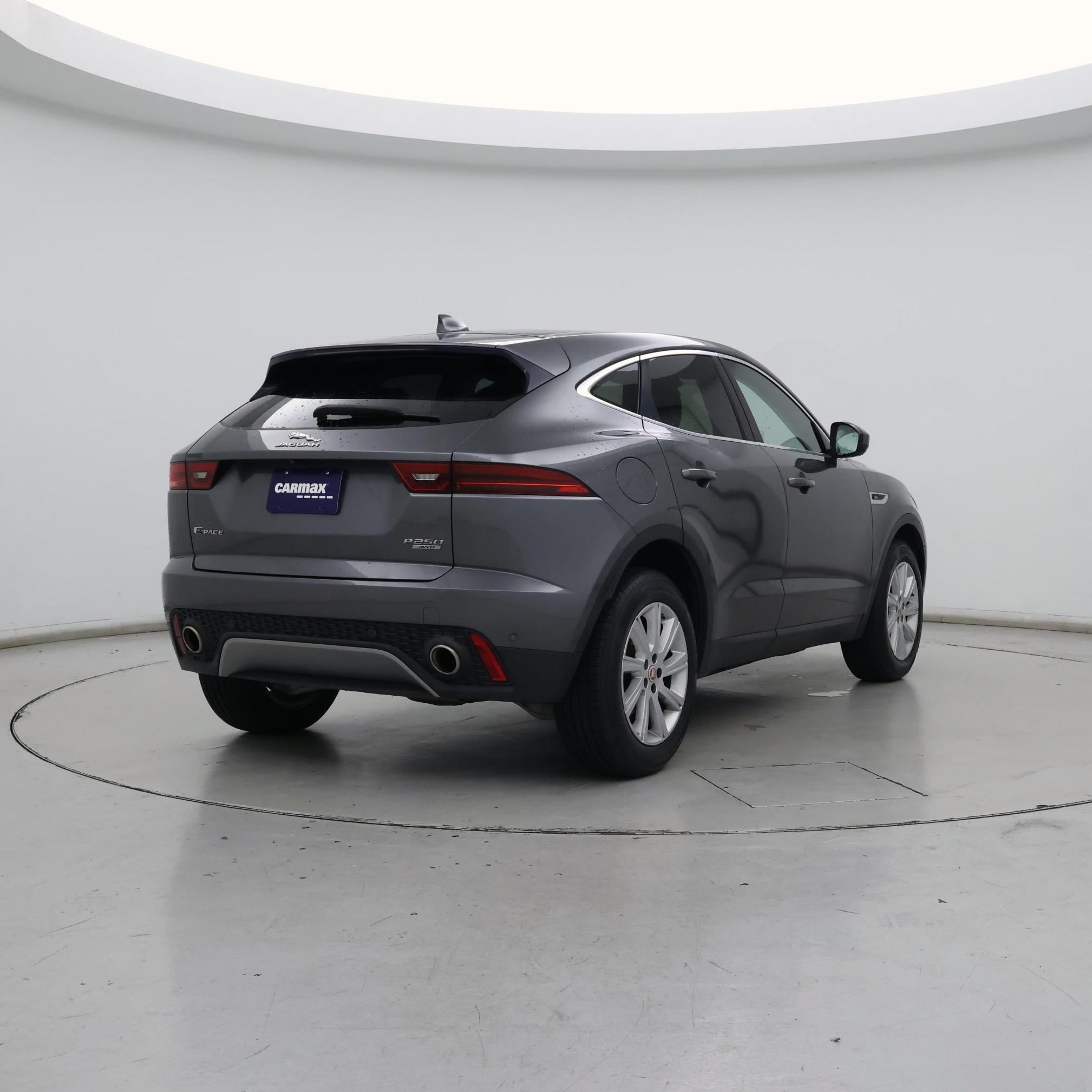 Thumbnail: 2018 Jaguar E-Pace - 8