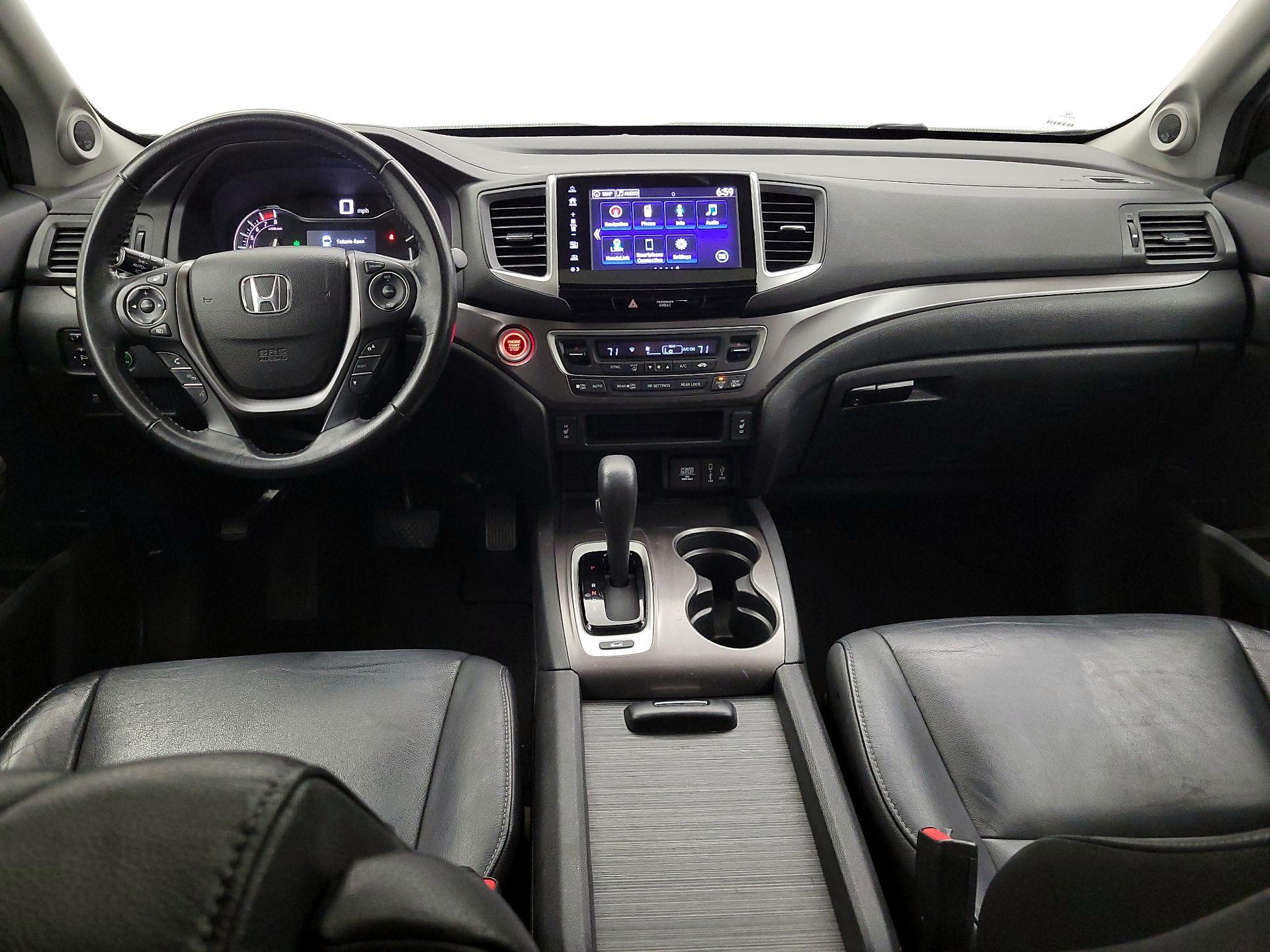 Thumbnail: 2017 Honda Pilot - 9