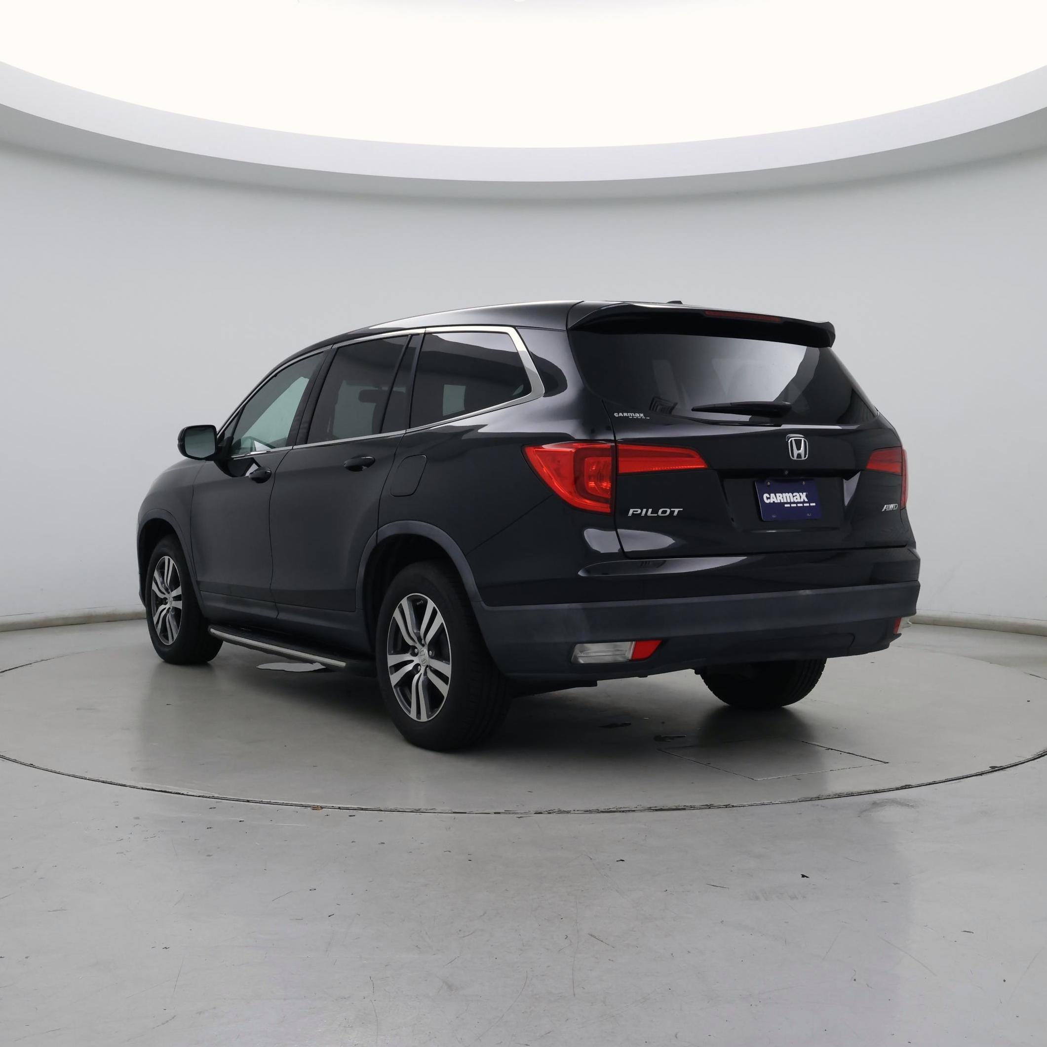 Thumbnail: 2017 Honda Pilot - 2