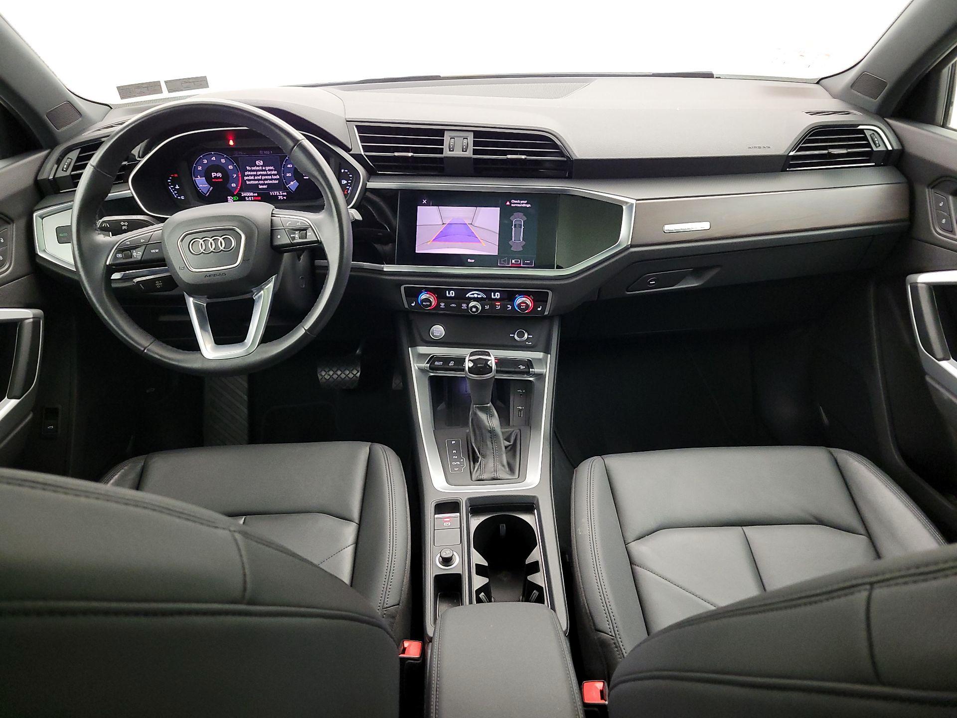 Thumbnail: 2019 Audi Q3 - 9