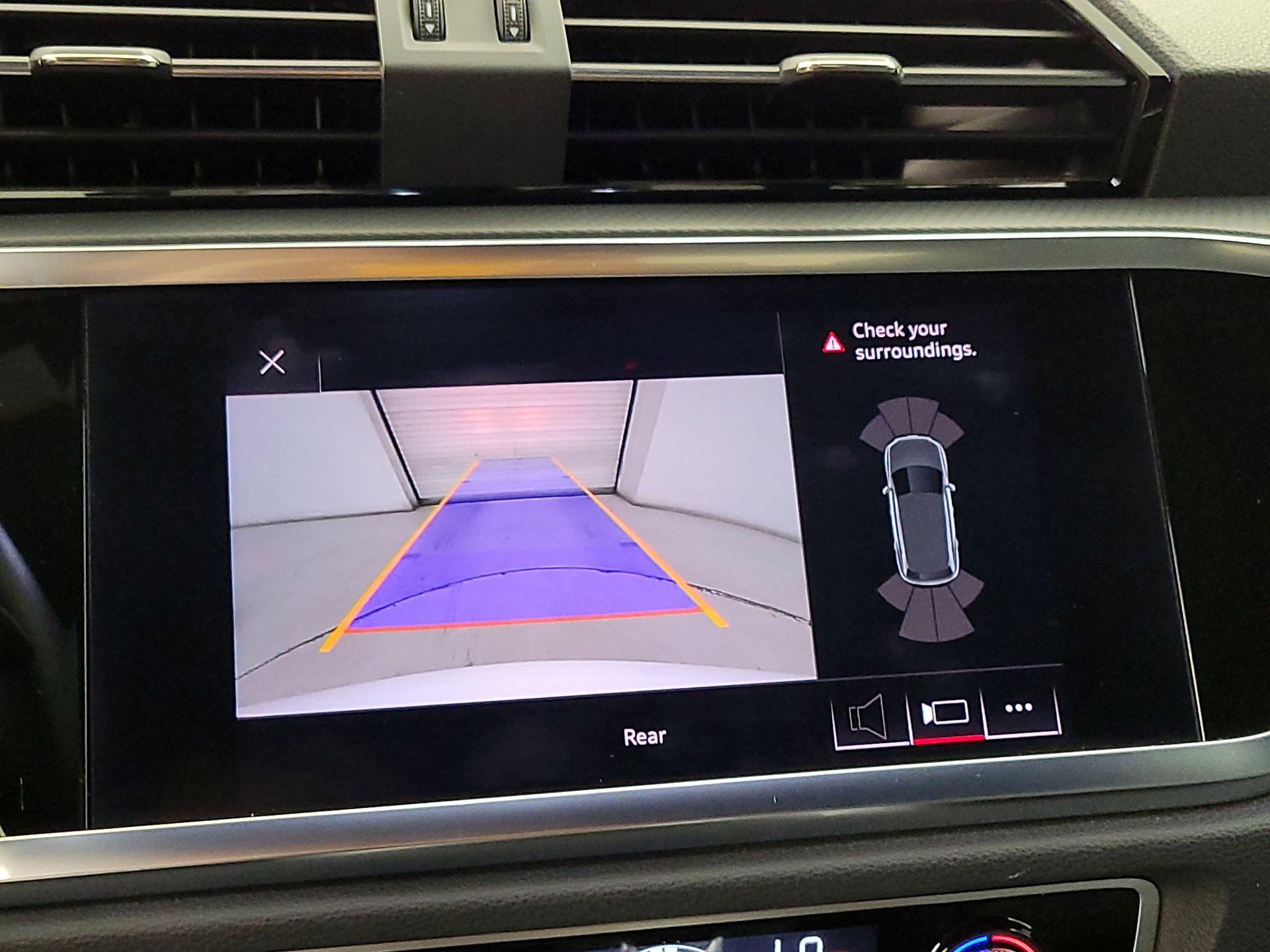 Thumbnail: 2019 Audi Q3 - 14