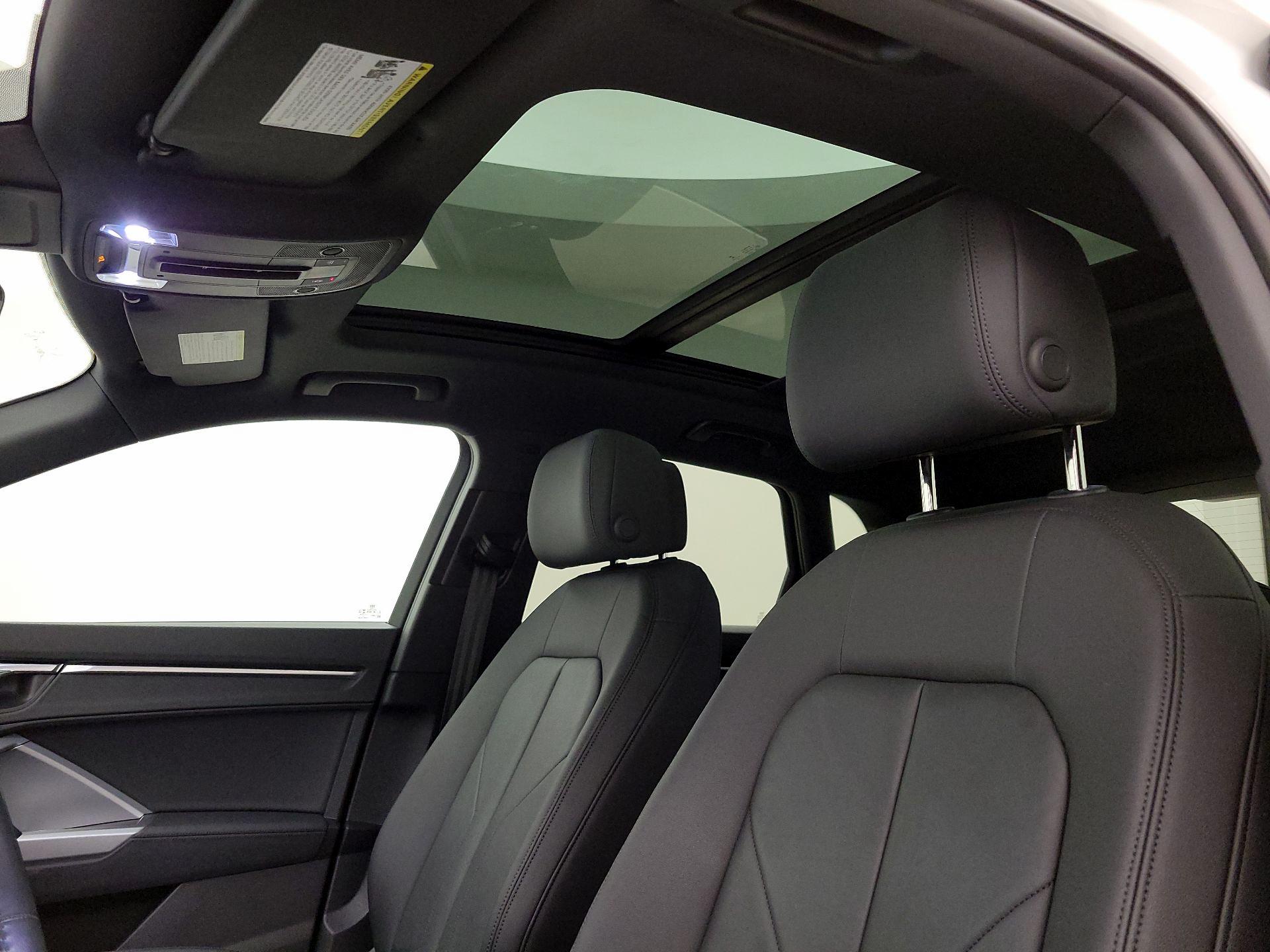 Thumbnail: 2019 Audi Q3 - 19