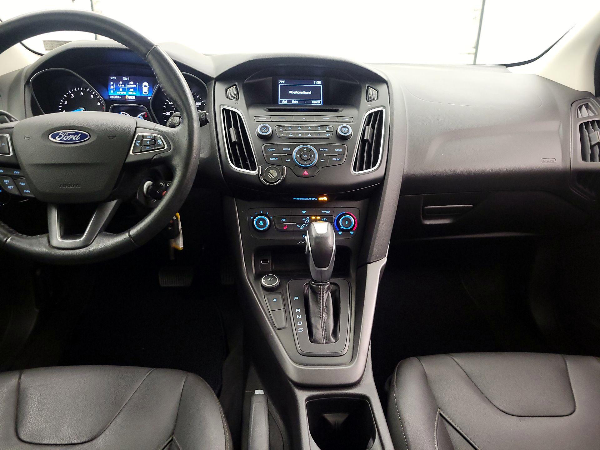 Thumbnail: 2015 Ford Focus - 9