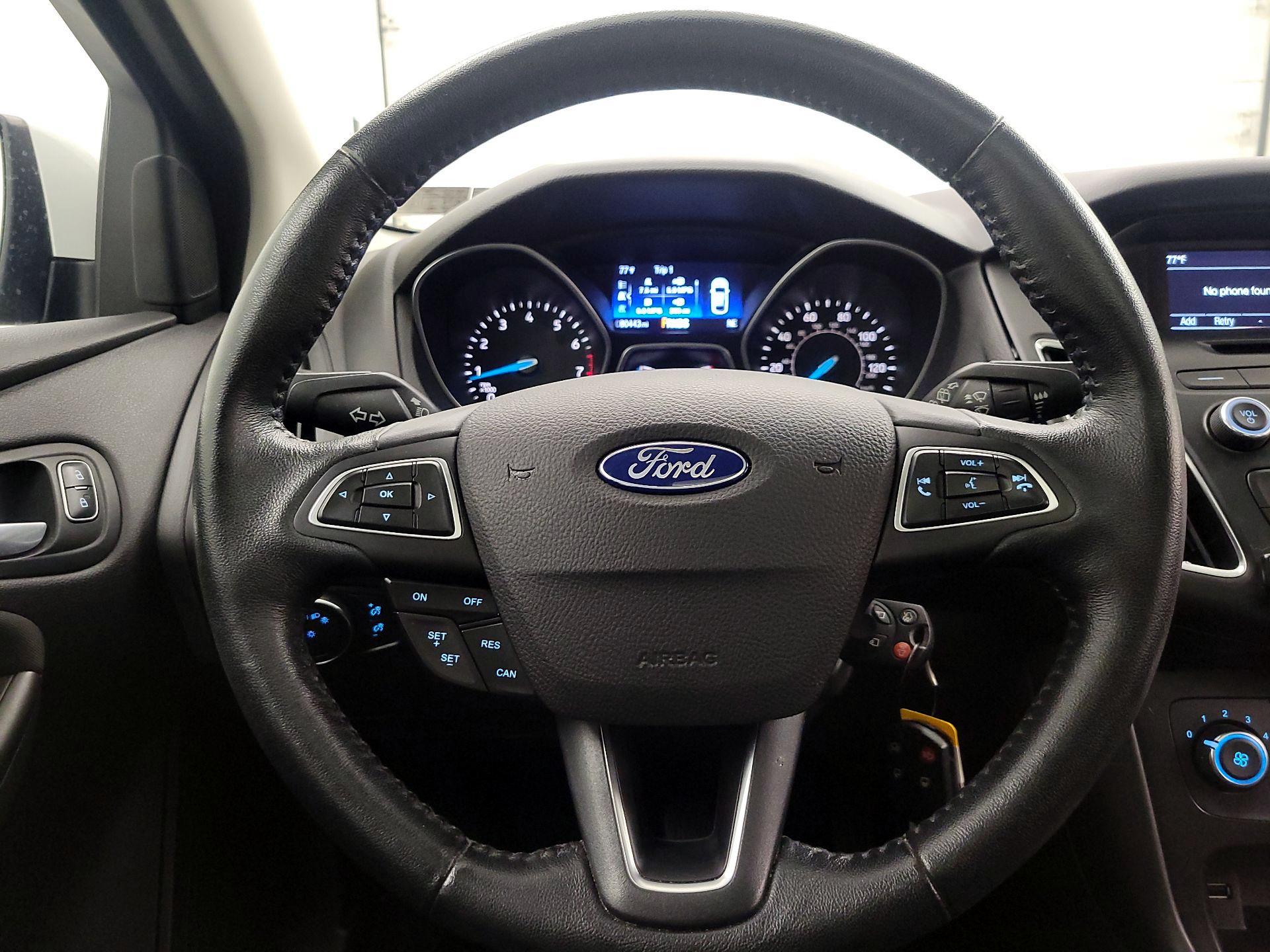 Thumbnail: 2015 Ford Focus - 10