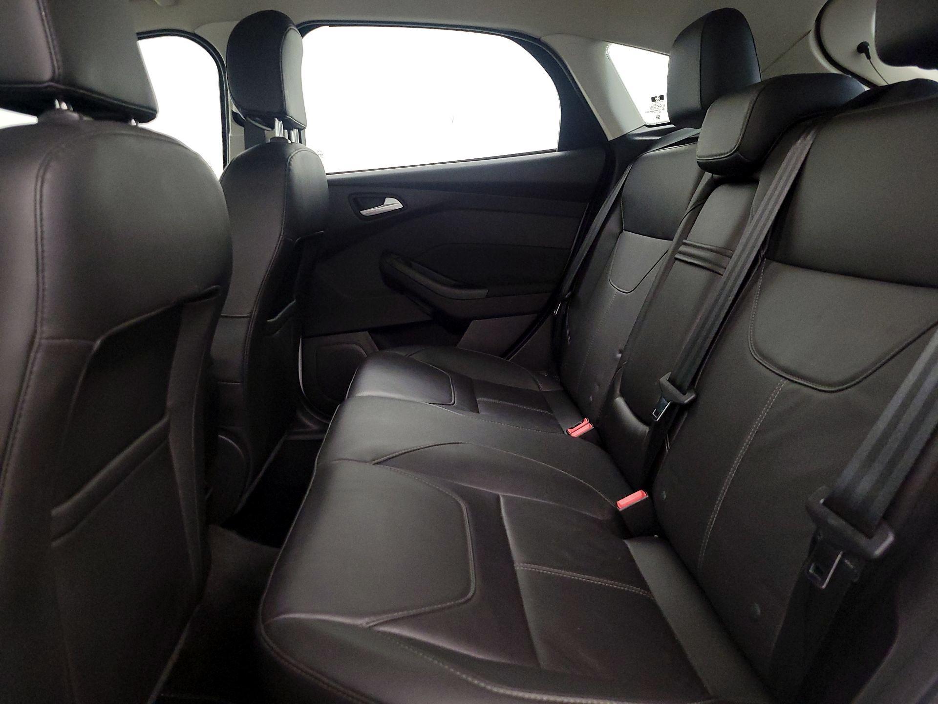 Thumbnail: 2015 Ford Focus - 20