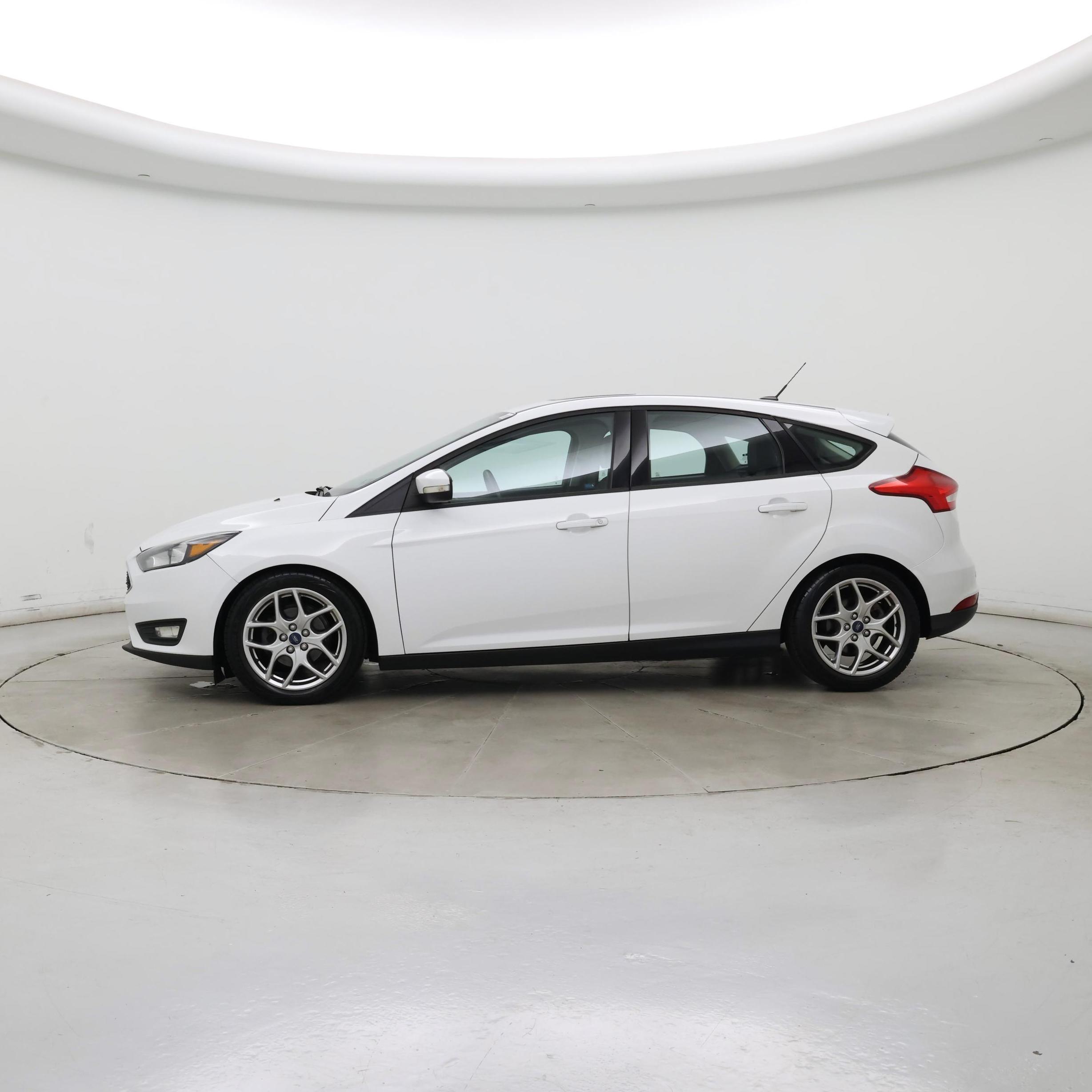 Thumbnail: 2015 Ford Focus - 3