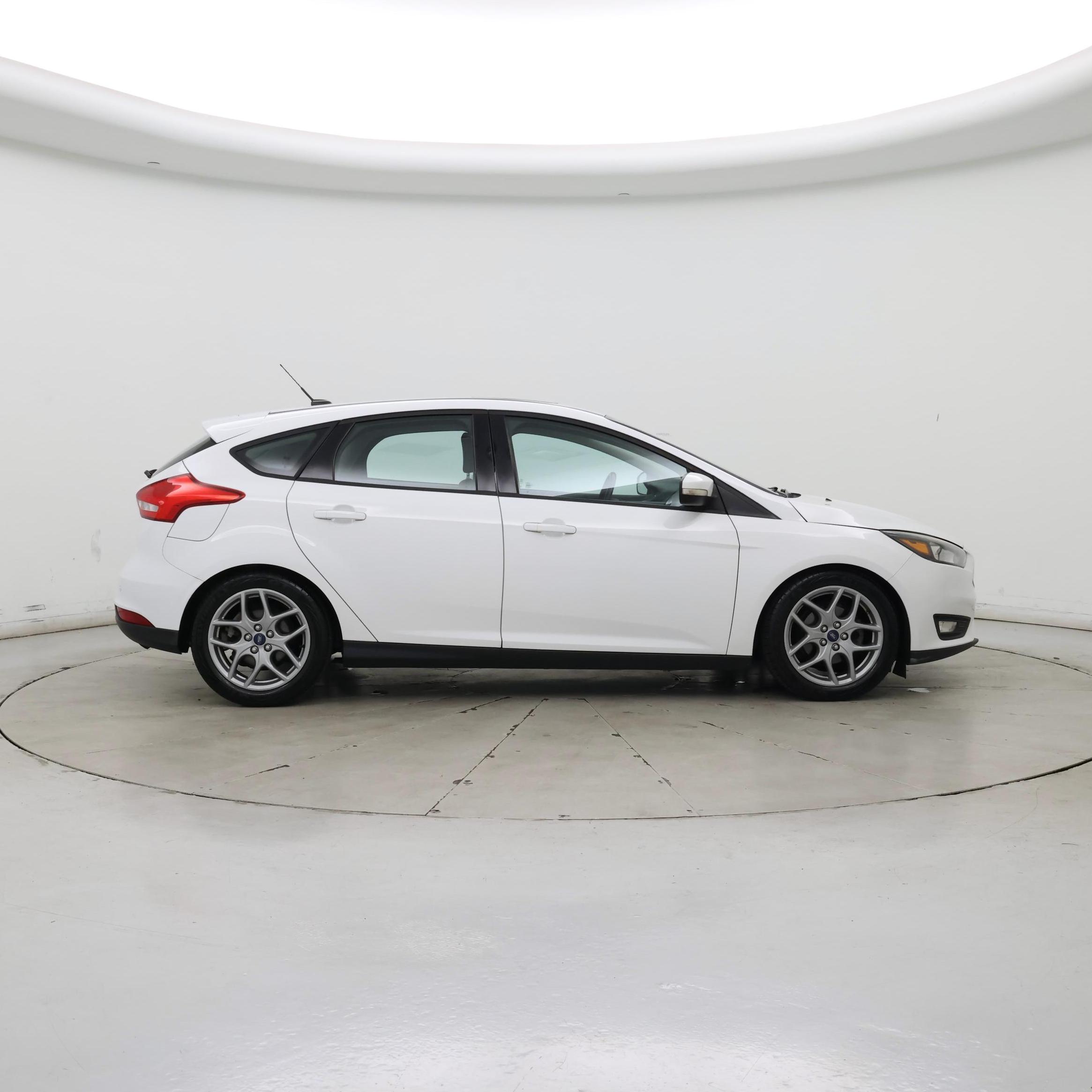 Thumbnail: 2015 Ford Focus - 7