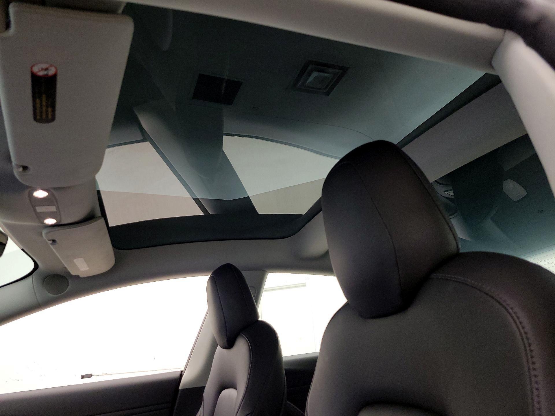 Thumbnail: 2018 Tesla Model 3 - 19