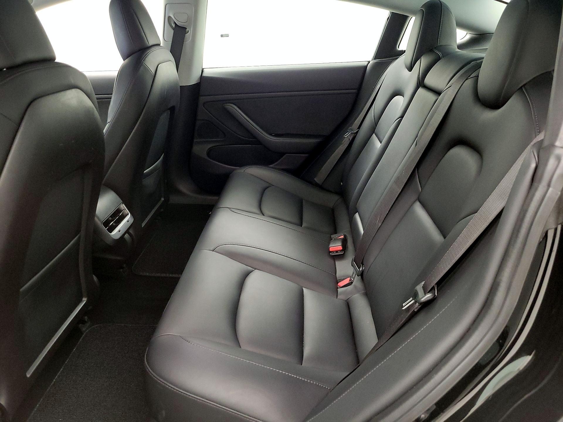 Thumbnail: 2018 Tesla Model 3 - 20