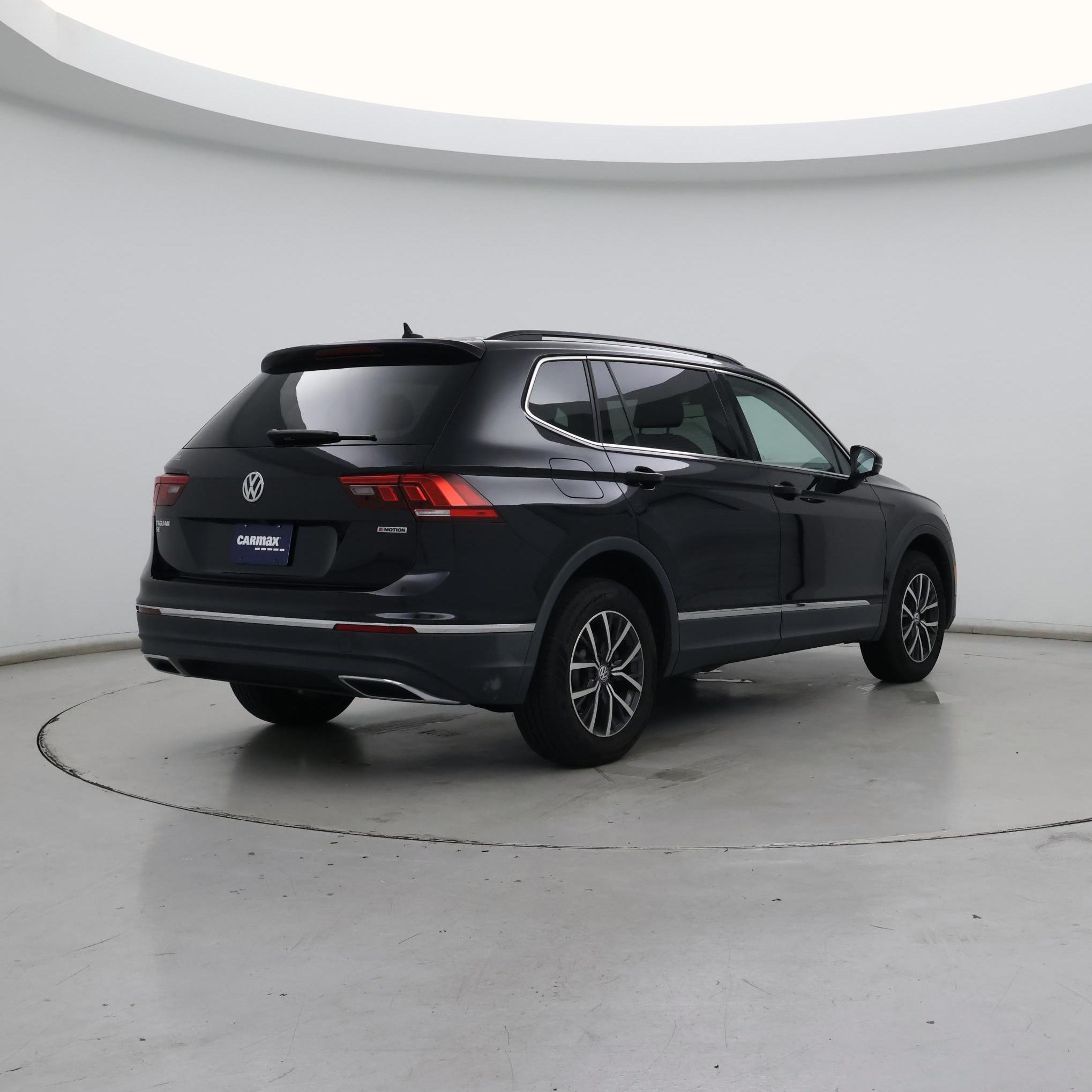 Thumbnail: 2020 Volkswagen Tiguan - 8