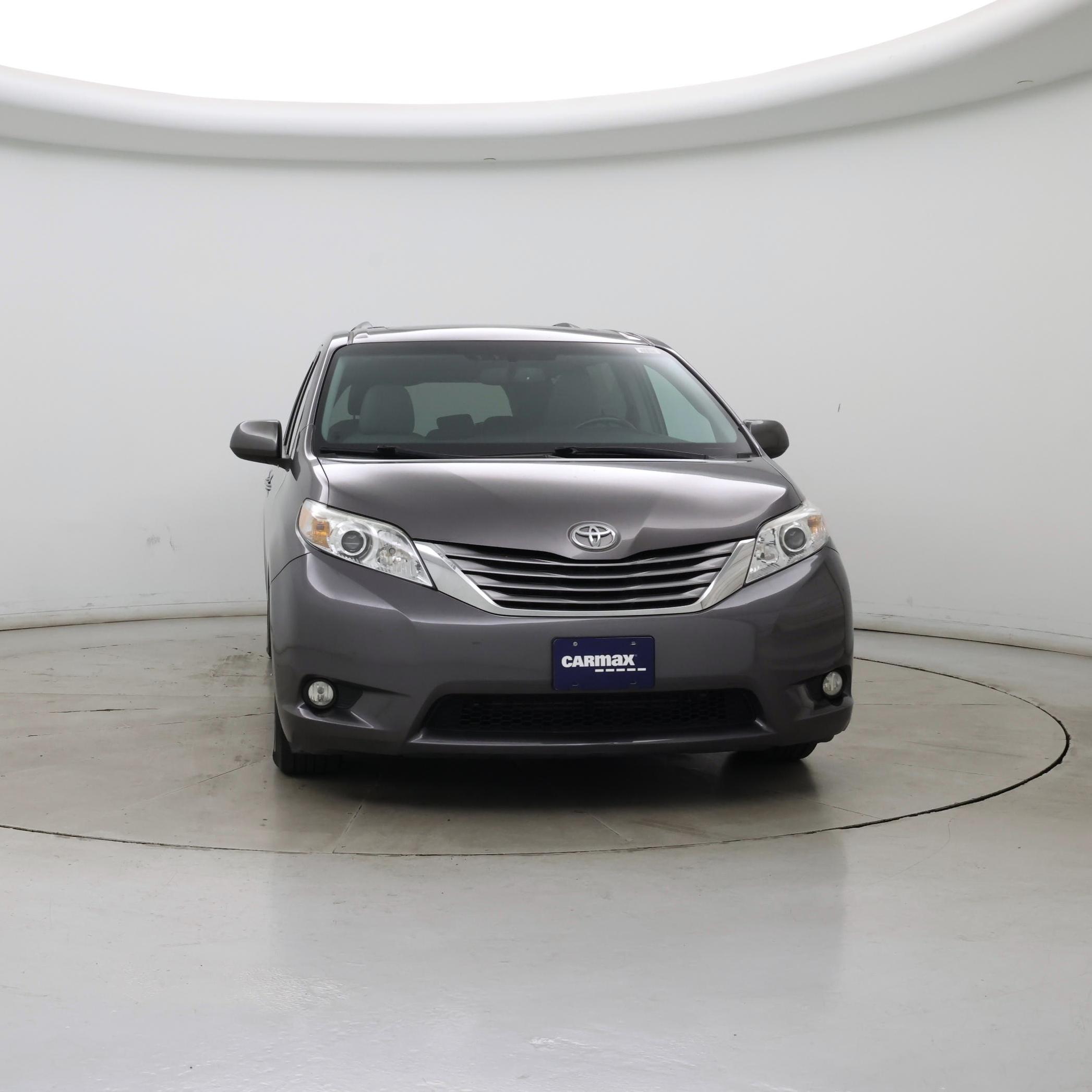 Thumbnail: 2017 Toyota Sienna - 5