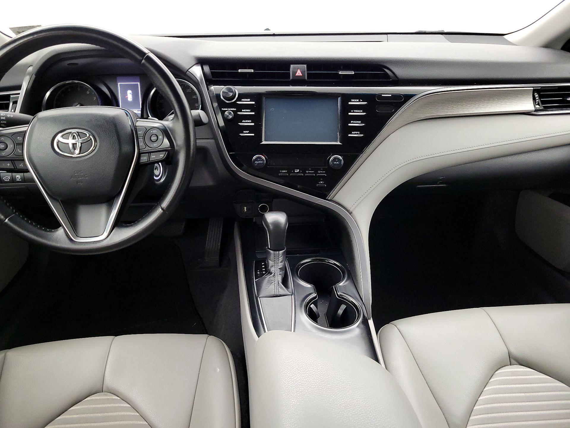 Thumbnail: 2019 Toyota Camry - 9