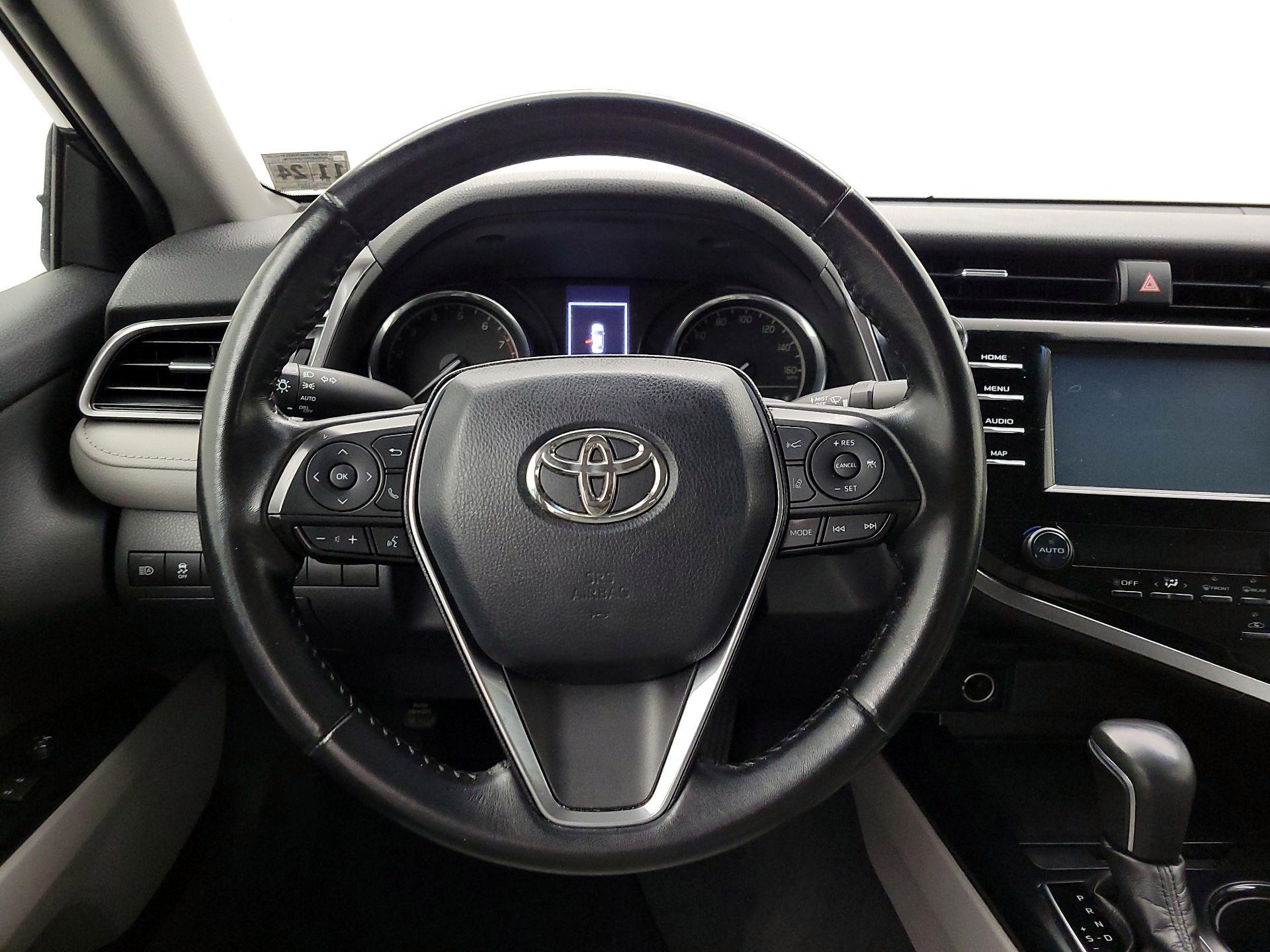 Thumbnail: 2019 Toyota Camry - 10