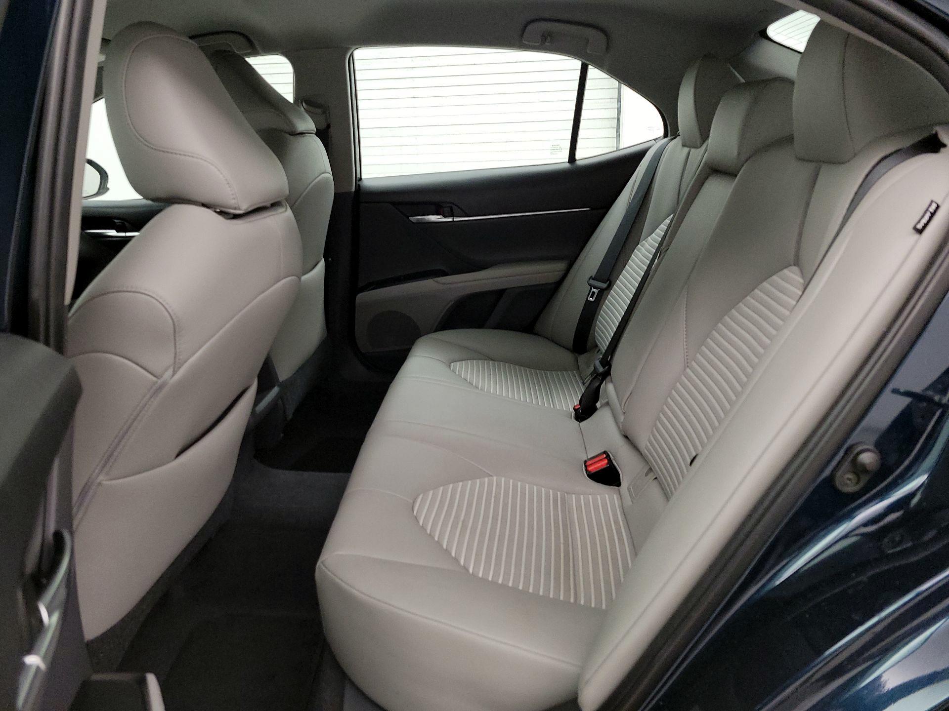 Thumbnail: 2019 Toyota Camry - 19