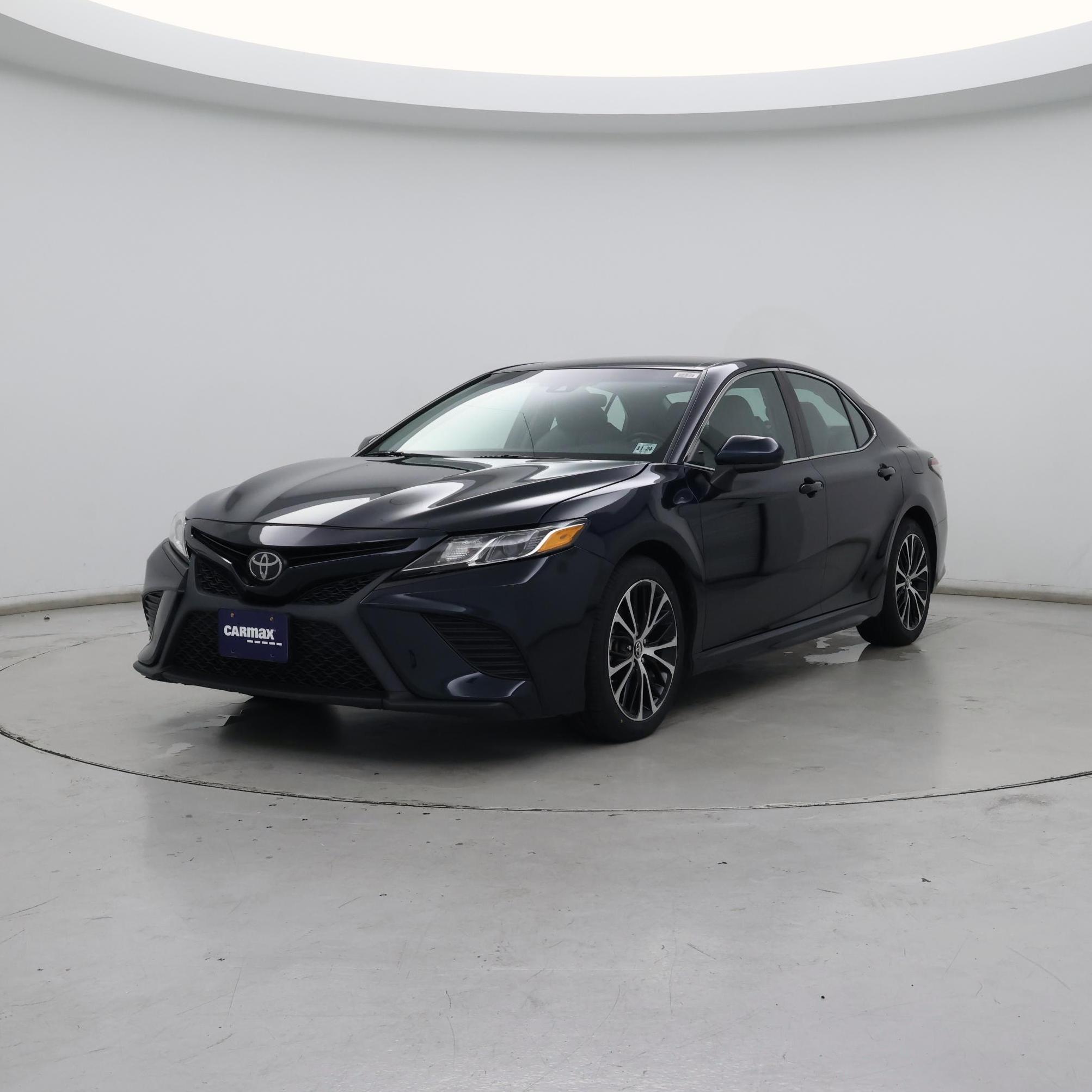 Thumbnail: 2019 Toyota Camry - 4