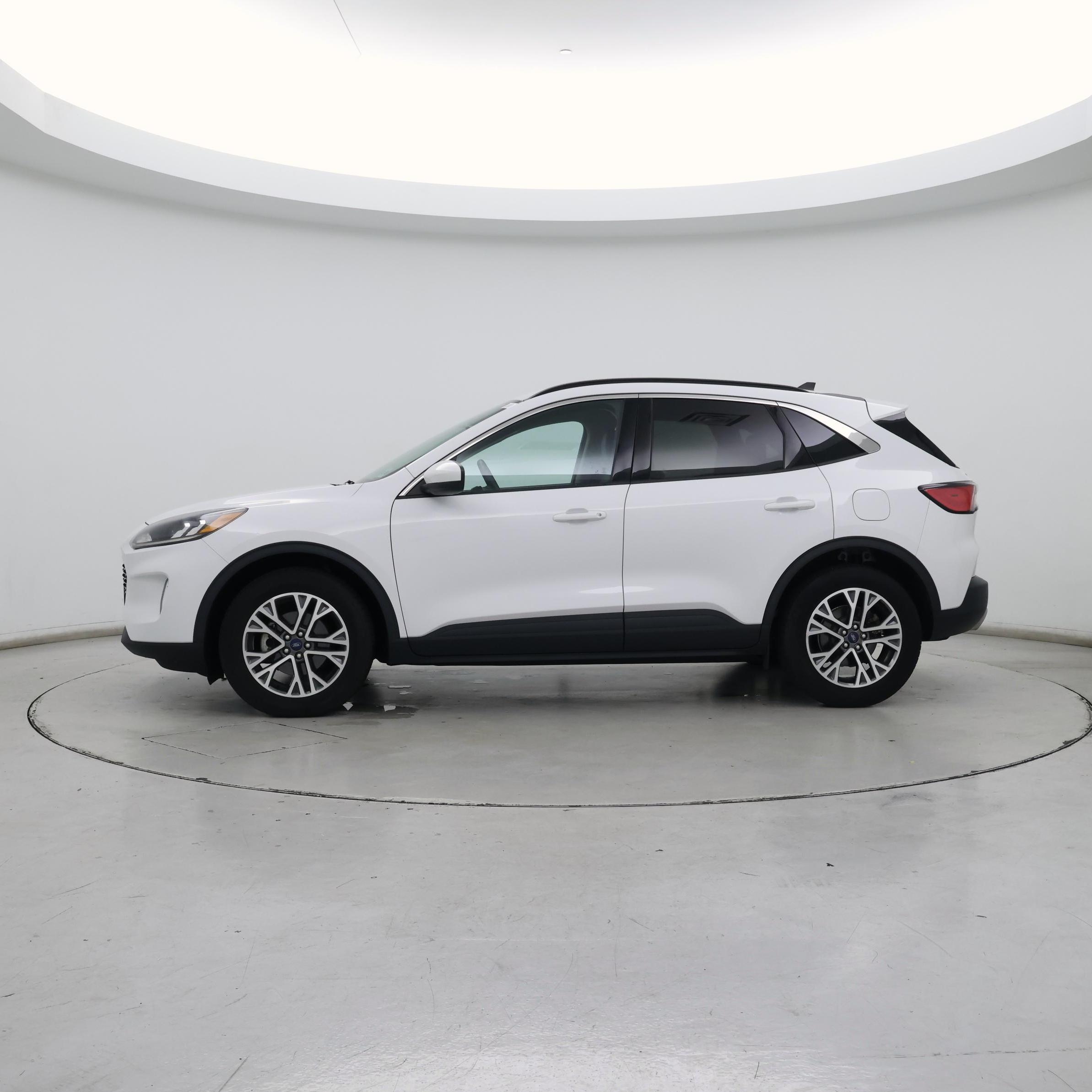 Thumbnail: 2020 Ford Escape - 3