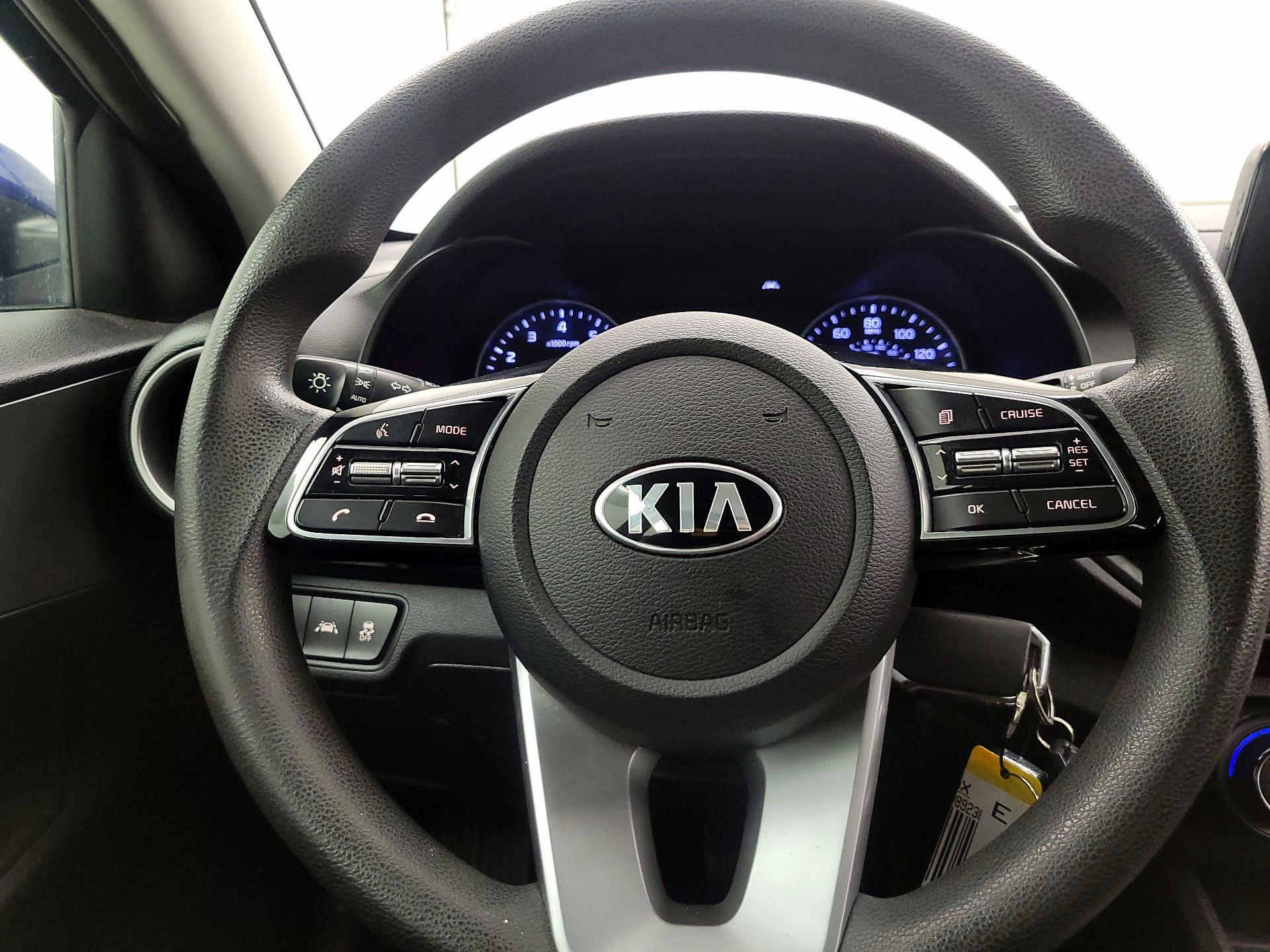 Thumbnail: 2019 Kia Forte - 10