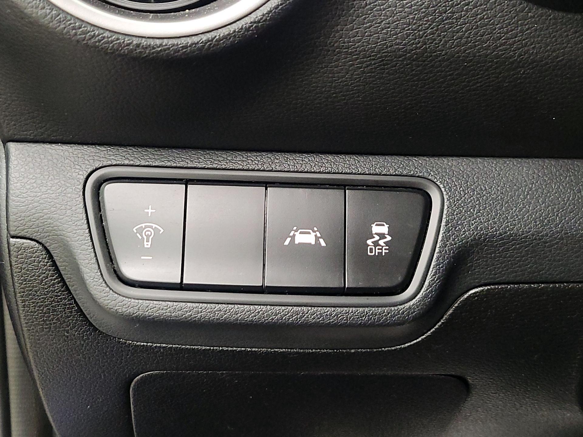 Thumbnail: 2019 Kia Forte - 13