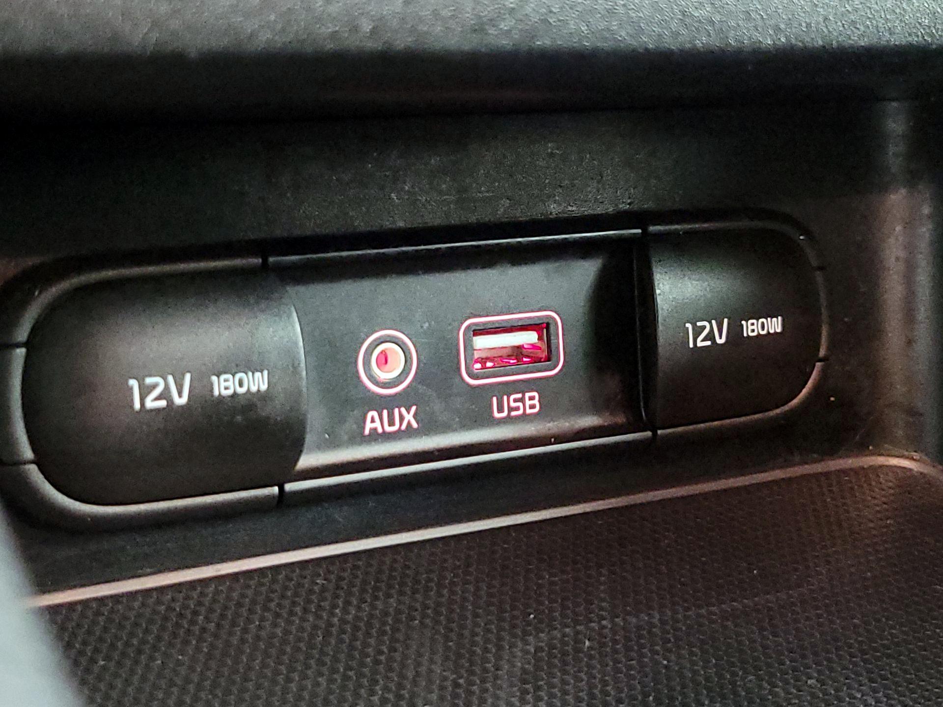 Thumbnail: 2019 Kia Forte - 18